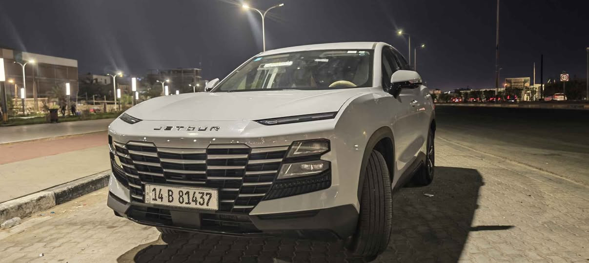 Dashing 1.5L Comfort جيتور
الموديل: 2026 (خليجي):

السيارة ضمان

ویل قياس 18 إنج

ثلاجة في السيارة

كاميرا خلفية

حساسات خلفية

مثبت سرعة

شاشة عرض ترفيهية قياس 12.8 انج 

شاشة عرض معلومات القيادة قياس 8 انج

نظام صوتي عالي الجودة

نظام أبل كاربلاي وأندرويد أوتو لاسلكي

نظام اوامر و تحكم صوتي

مصابيح أمامية و خلفية أوتوماتيكية ليد LED

المرايا الخارجية كهربائية

دخول ذكي (بصمة)

تشغيل عن بعد

خاصية إغلاق النوافذ عن بعد

منفذ شحن سریع مزدوج Type-C

نظام تنقية مع الهواء مع فلتر N95

وسائد هوائية أمامية

انماط قيادة متعددة

نظام الفرامل اليديوية الأوتوماتيكي (Autohold) نظام التحكم بنزول المنحدرات

نظام المساعدة لصعود المرتفعات

نظام مراقية ضغط الاطارات

نظام المكابح المانعة للانغلاق ABS

نظام التحكم بالثبات5

ماشية توها 12 الف 

 السعر  161 دولار وبيها مجال

***********
___________ البصرة, العراق

نص مكتوب في الصور:
- BAGHDAD SALE STORE SHOP حمل التطبيق الان Google Play Download on the App Store 0774700800 BAGHDAD SALE