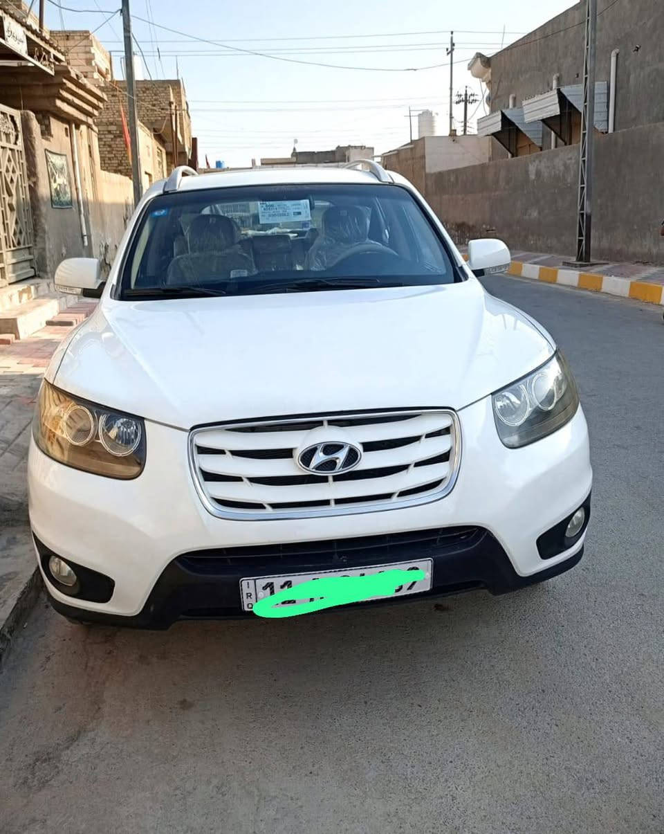للبيع فقط هونداي سنتافي  سيارة جديدة ومكفولة كفاله عامه من الضربة والصبغ والتبديل كير محرك كفاله
 خليجي 6 سلندر فول مواصفات عدا البصمة 7 راكب  ماشيه 170 قابله للزياده  غرفتها جديدة تخم تاير صدر كله جديد 
لايت زنون  ، اشارات بالمري، مشروع وطني ،  رقم بغداد جديد ، السيارة باسمي تحويل باليوم التالي،   مكان السيارة  ذي قار
السعر 155 وبيه مجال بسيط حك الجيه للاستفسار ***********
