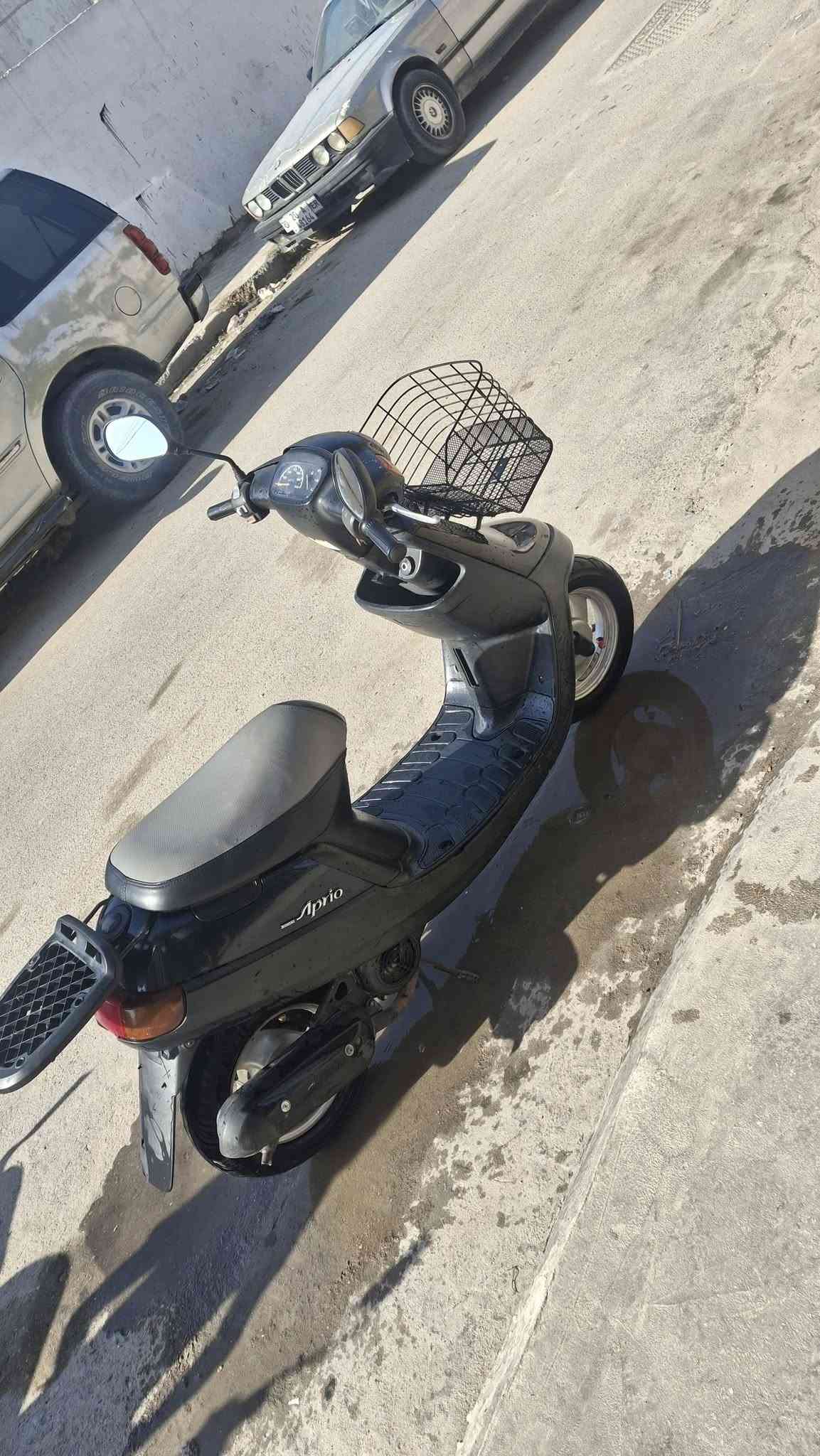 السلام عليكم دراجه بطه للبيع سعر 325 وبيها مجال شيء خليل كان بغداد الحريه ما بيها صوت اكسيل كهربائياته كلها شغاله سلفوهندر ***********
