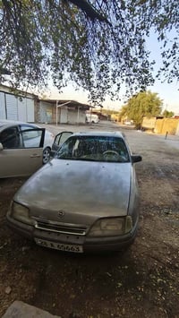ياالله سلام عليكم من رخصة الادمن اوبل اوميكا جنطه موديل 89كير مكينه خي...