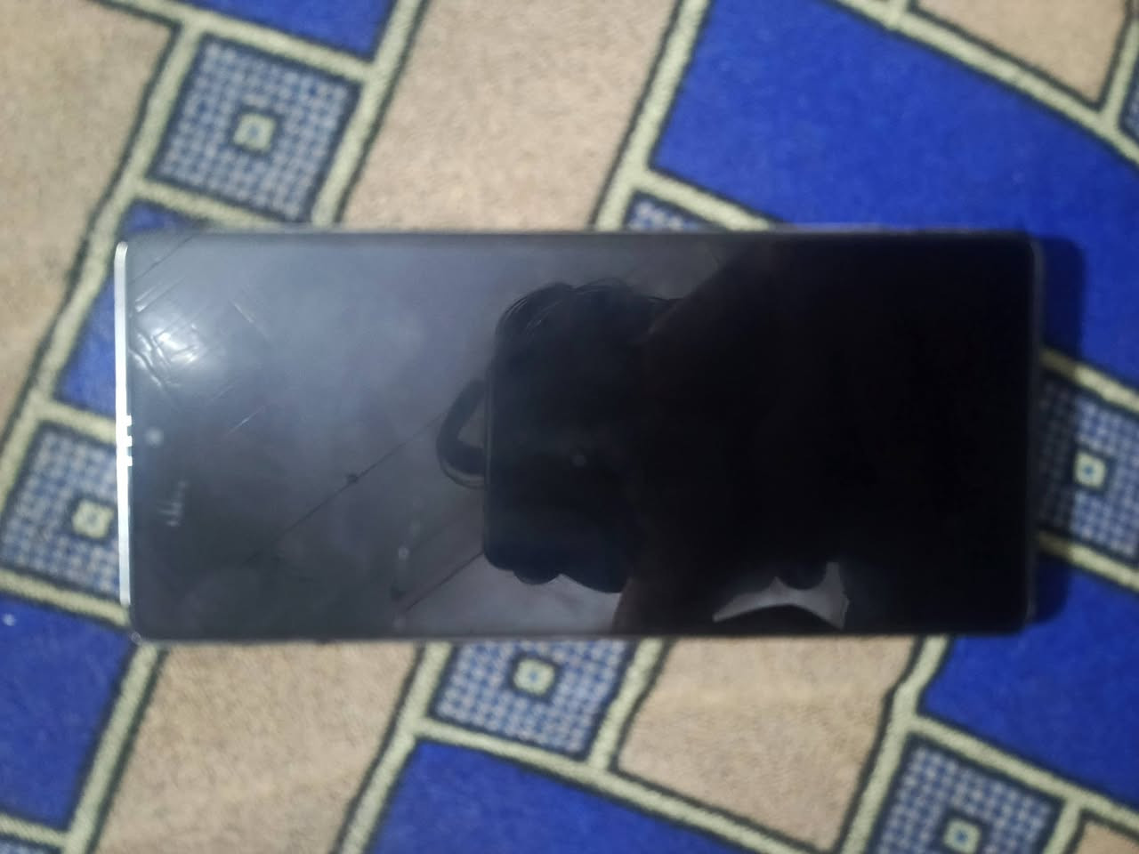 موبايل تيكنو كامون 30 ابرو ذاكرة 256 رام 12 بطاريه 5000 شاشه 140 هيرتز  بل ببجي 90 فريم جهاز كلشي مابي فقط بس خدش بل شاشه بسيط وحته ما مثر وضوه يعني الفلاش ما يشتغل غير هذن جهاز كلشي مابي ماداخل تصليح ونضيف وخفيف سلس المهم السعر 180 بيها مجال بسيط مكاني بصره حيانيه اول لاين بس شراي يراسل ***********
