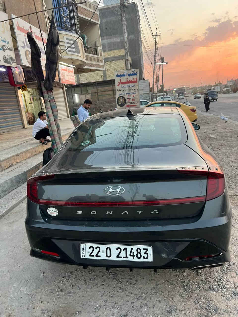 سلام عليكم
سونتا 2023  امريكي
فول 1/1 
 بصمه فتحه كشنات جلد 4 مودات قياده رادارات 
￼سياره فول الفول 
مكينه 1.6 تيربو 
كير بشرط
تخم تاير ماشيه 63 ميل 
باسمي السياره 
مكاني بغداد السيديه 
***********
