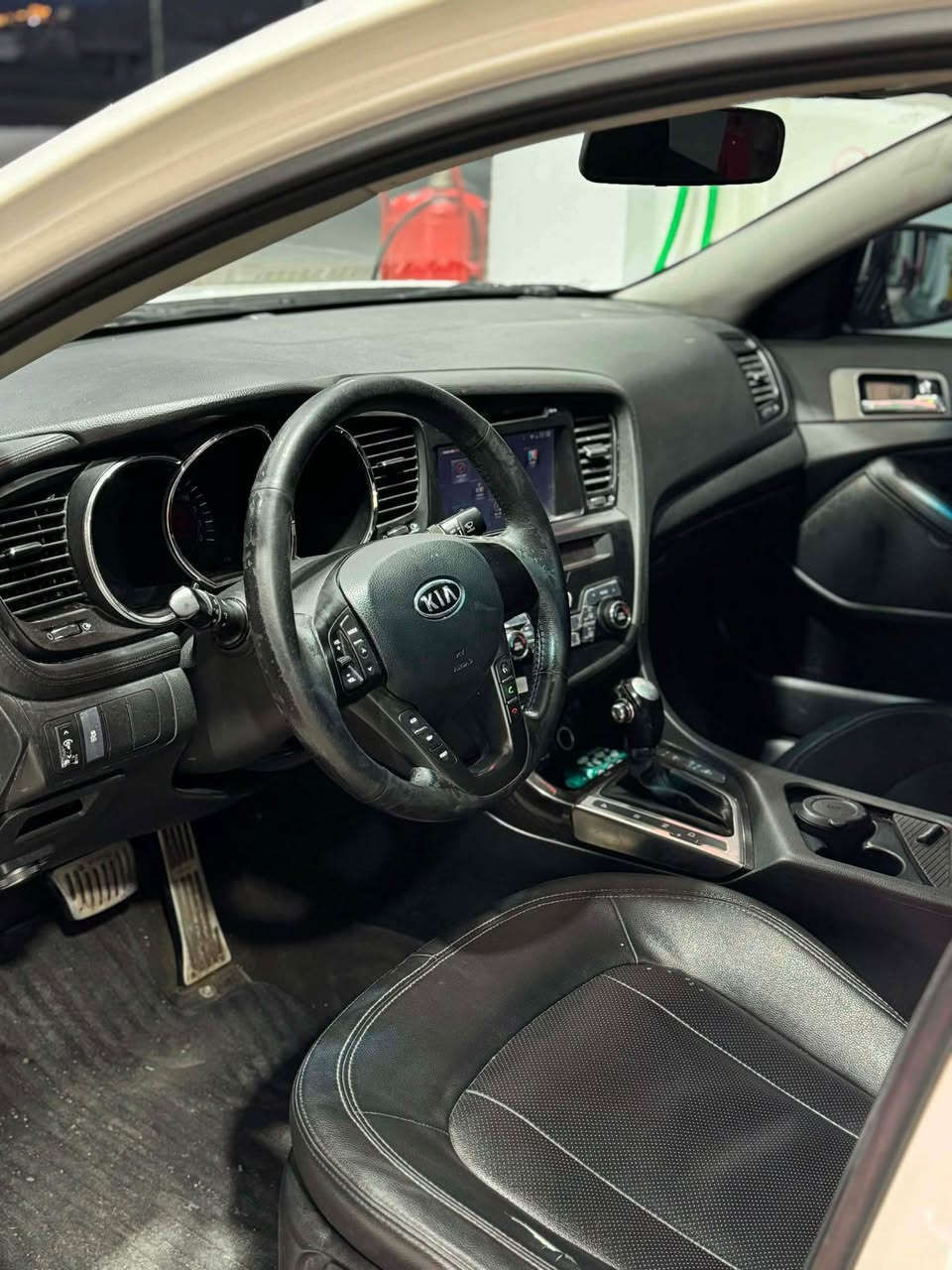 بەناوی خوای گەورە 2012 kia optima لێزەری دووبەی فوول فوول v4 turbo مەکینە مەرخوب بەتەعەمول بەو نۆرماڵە عادیانە کێشەی نیە  بەسمەیە بیلاد سەقف رەش پانۆراما کوش هیتەر  گێڕ تۆماتیک و عادی جایز و رێکو پێک هەیکەلی جوان سەقفی بەشەرت بیلاد ڕەش کۆد کراوە بیکە بە ناوی خۆتەوە *********** رانية, السليمانية
