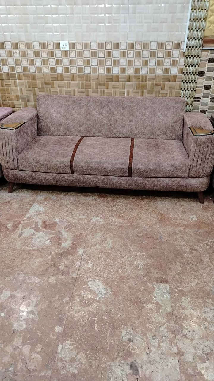 تخم فصال عراقي موديل تركي 8 مقاعد نظيف جدا مابي اي ضرر السعر 275 بي مجال بغداد الحبيبية *********** الشراي يتصل واتساب وبالخدمة بغداد, العراق
