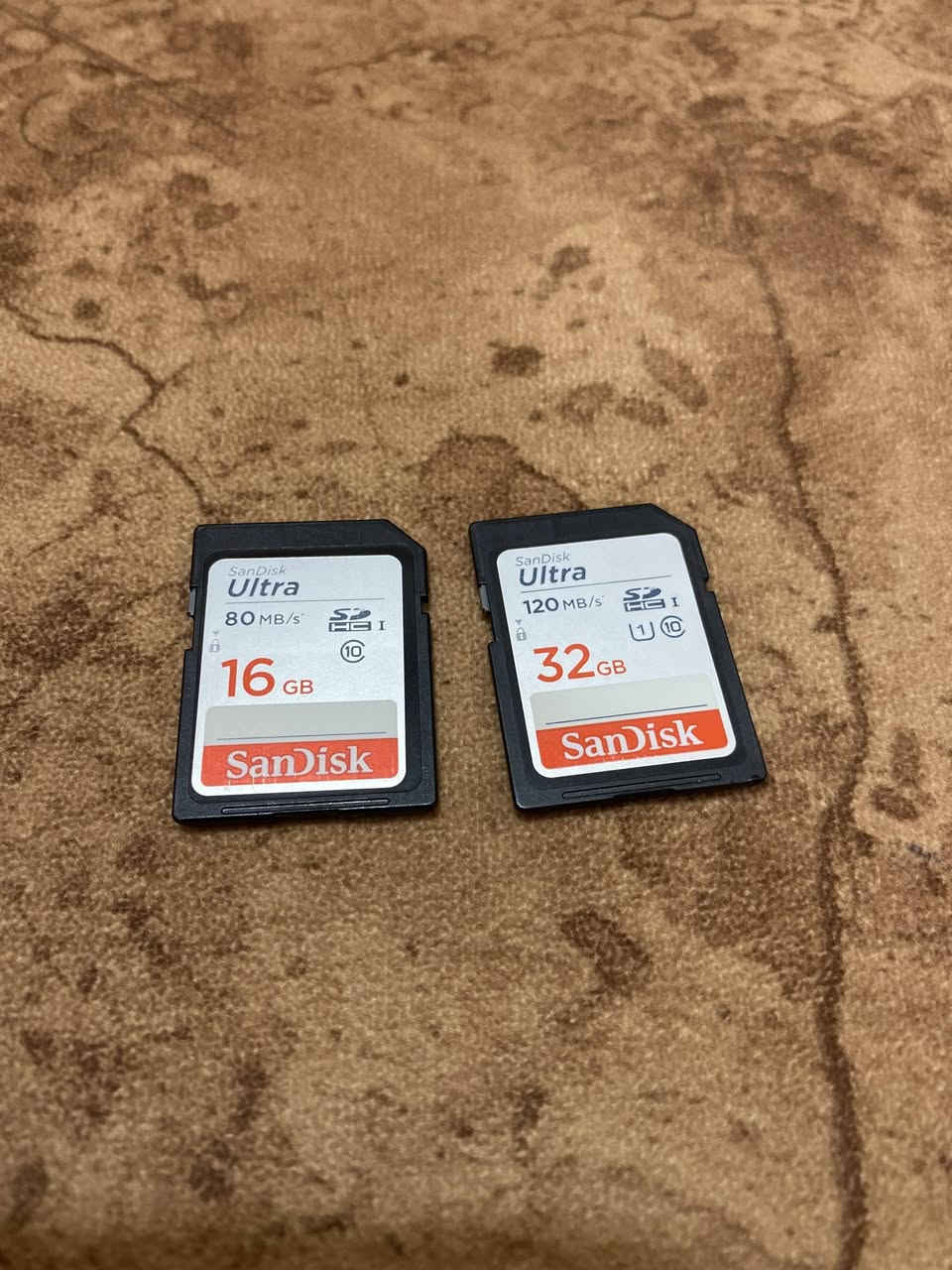 بسعر 500 الف فقط
كامره نيكون 5100 نظيفة كلش استخدام شخصي

💥كامرة Nikon5100

📸ملحقاته👇

💥عدسة 18_55 شركة Nikon

💥حقيبة شركة (nikon) الكبيرة 🎒 الي ضد الكسر 
+حقيبة لابتوب 

💥ستاند احادي الكبير شركة BENRO

💥رامات عدد 2

 ذاكره 16 + ذاكره32 شركة sanDisK

💥كرت تحويل الصور من الكامرة إلى الهاتف كرت ريدر

💥شاحن بطاريات شركة nikon

💥بطاريات عدد 2 شركة nikon

العنوان: بغداد ✅

لأستفسار: *********** ✅
