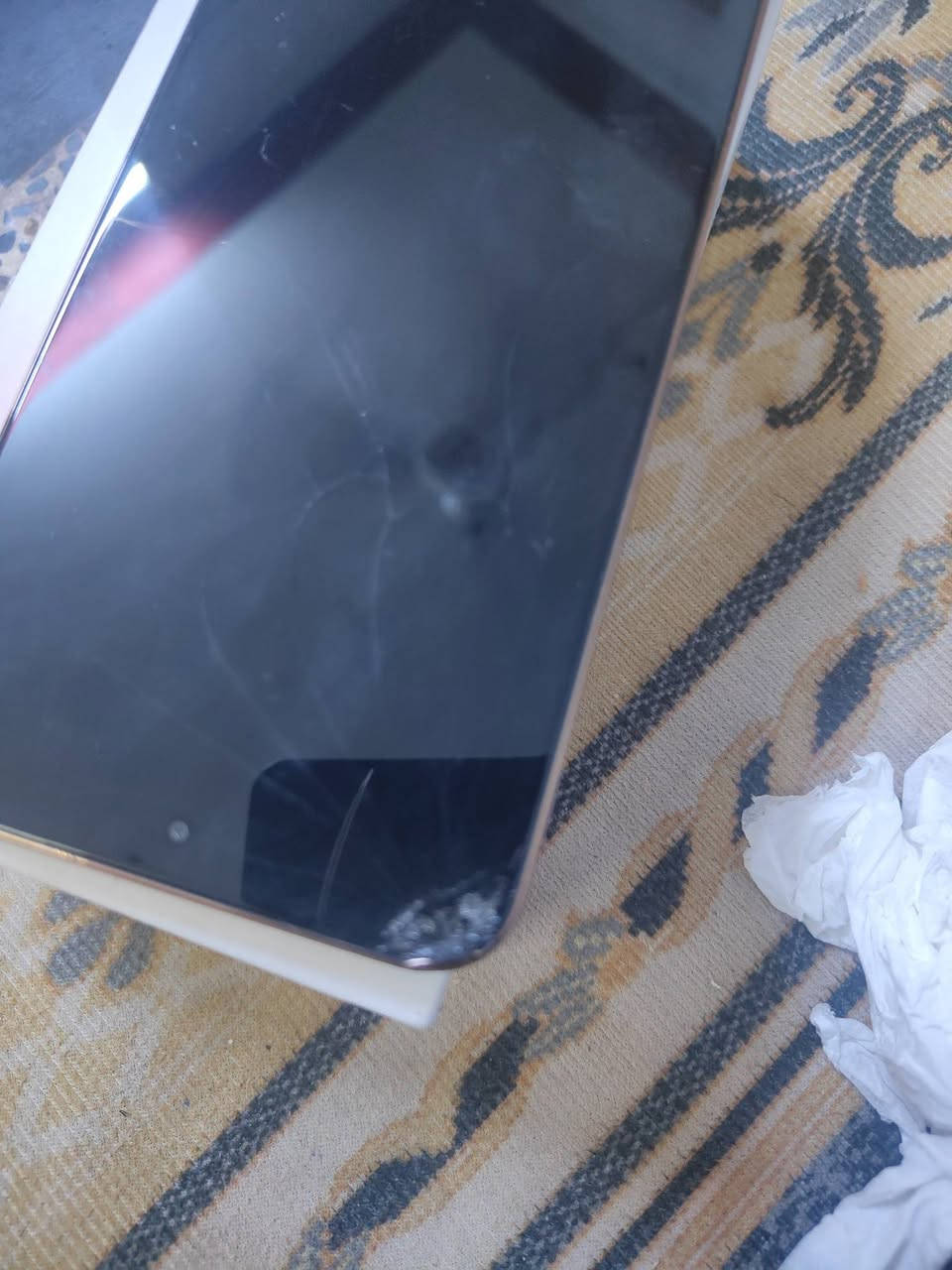 HONOR X9 d 5G
هونر اكس 9  d
ذاكرة 256 
عشوائية 12+12 
فقط بي فطر بالكلاس مثل ما موضح وممأثر عاللمس نهائيا .. أي خلل ثاني مابي
ملحقات الجهاز فقط كارتونه
السعر 330
مكاني بغداد...لايوجد توصيل
***********
