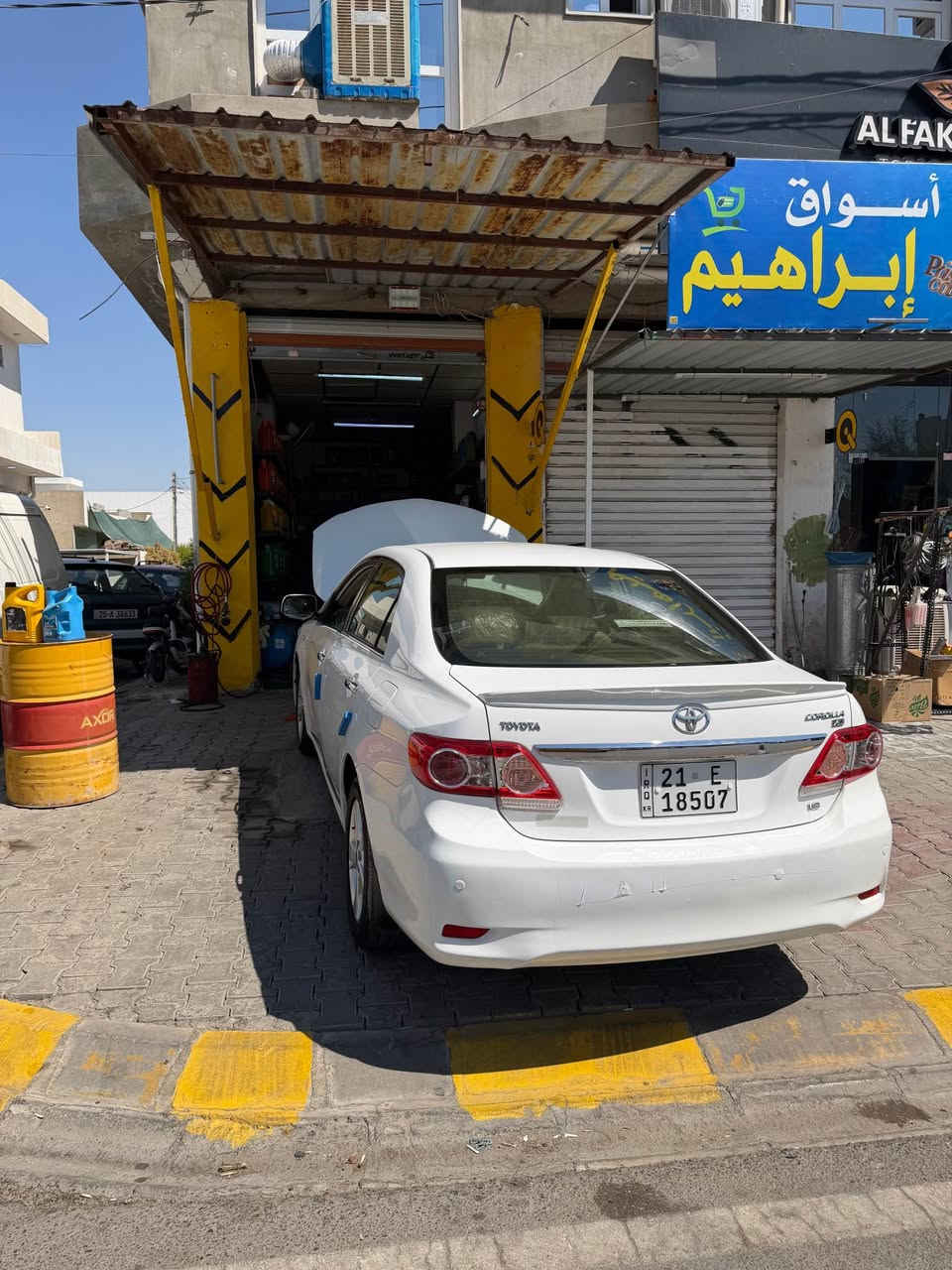 خدمات مصطفى للزيوت سيارات  دهن مع فلتر دهن غسل تنظيف سياره هوايات مع ماي ماسيحه مع ريحه وماي رادبتر فحص عام تصفير كامل كل هاي خدمه مجاني عنوان حيّ واسطي يمنه ضمان أمان شرط وصل كارت ختم ***********عنوان حي واسطي كركوك, العراق
