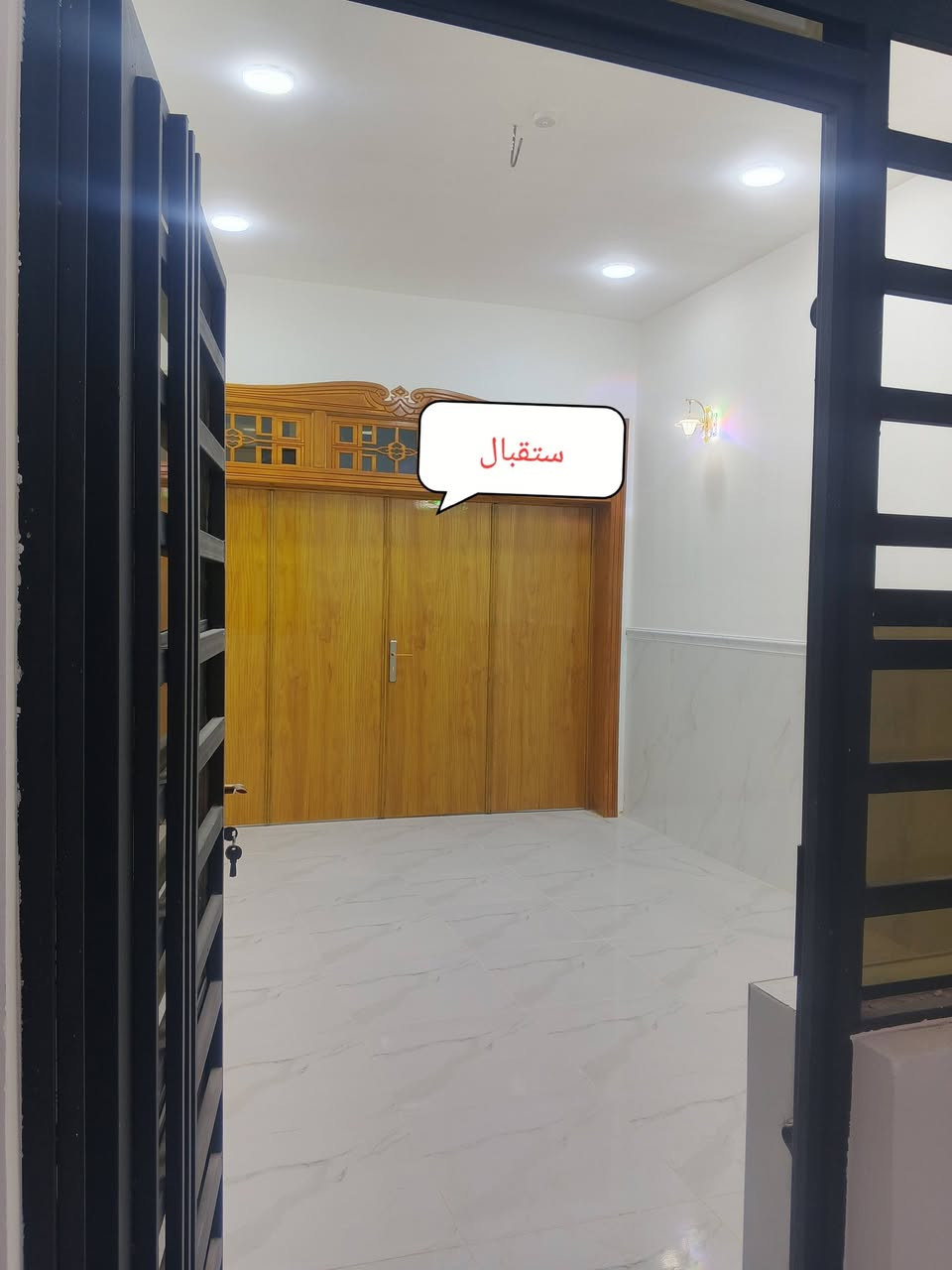 دار للبيع 📢 المساحه 100 متر بظهر التجاري مال قنبر منطقة ال 66 شغل درجه اولى بناء حديث مامسكون البيت وموقع حلو السعر 72 وبيه مجال للاستفسار خاص او ***********
