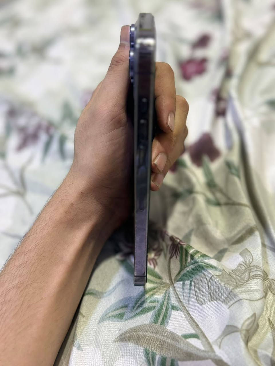 سلام عليكم ايفون 14برو ماكس جهاز بعده لوك
ذاكره 256 دبل خط لون بنفسجي 
بطاريه 74 جهاز ما مفتوح فقط مبدل ضهر 
مكاني تكريت القادسيه سعر750وبي مجال بصيط
تواصل خاص او رقم 
***********
