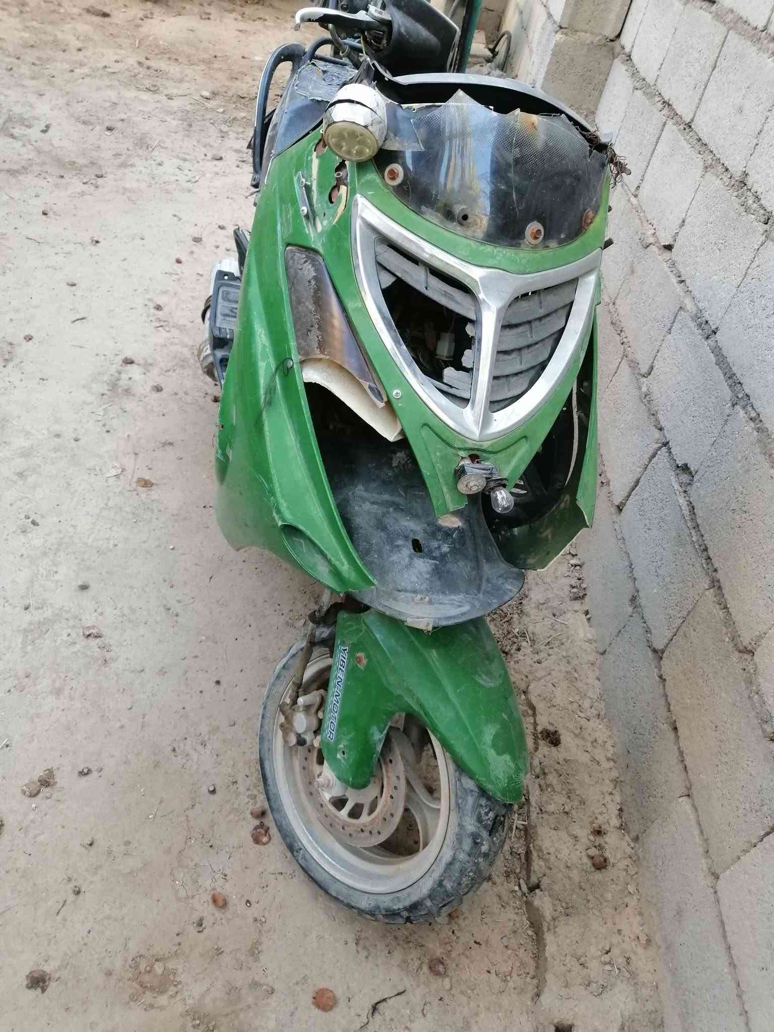 سلام عليكم عندي هاي دراجه سرعه ١٦٠ بيع على واقع حال ردلهه تجفيت سعر ١٠٠ يحب يتفضل خاص دللو مكان ناحيه سلام سراجق
