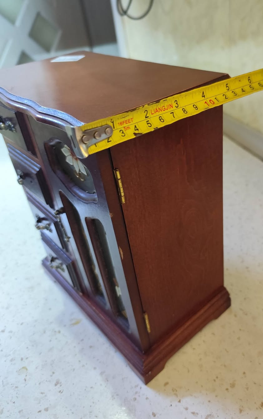 صندوق موسيقى • خشبي فنتنج • ٢٦×٢٤×١٤سم
