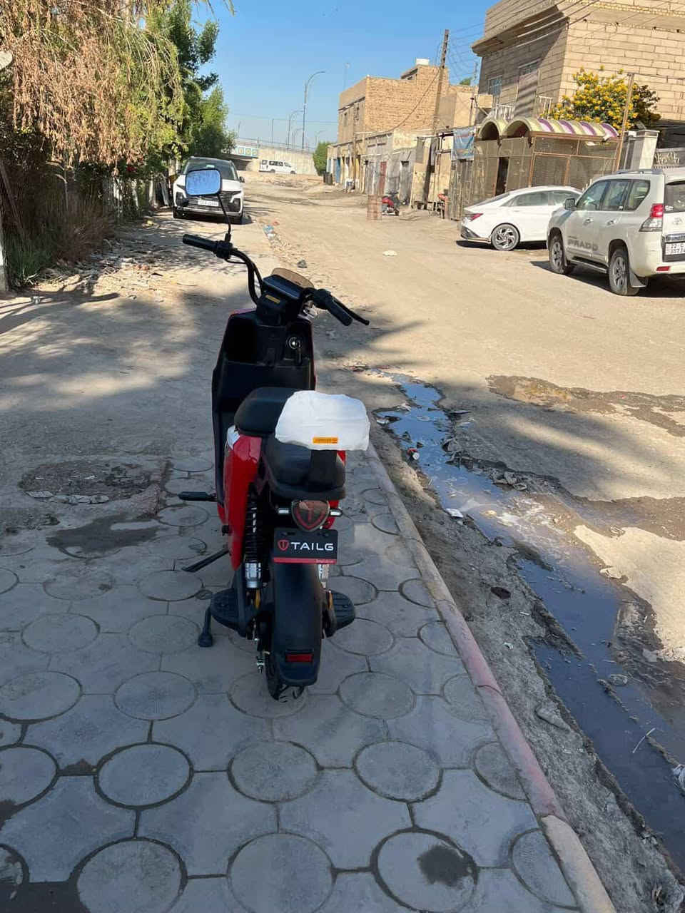 السلام عليكم 
دراجه شحن تسيلا للبيع 
ملف 2000w
6بطاريت 
البطاريات تاخذهن بل كارتون جديد غير مستعمل 
تاير 12نفس مال ماكس 
دراجه نضيفه كلش  
مكاني بابل الحله 
السعر 425وبي مجال
اي استفسار اتصال 

***********
