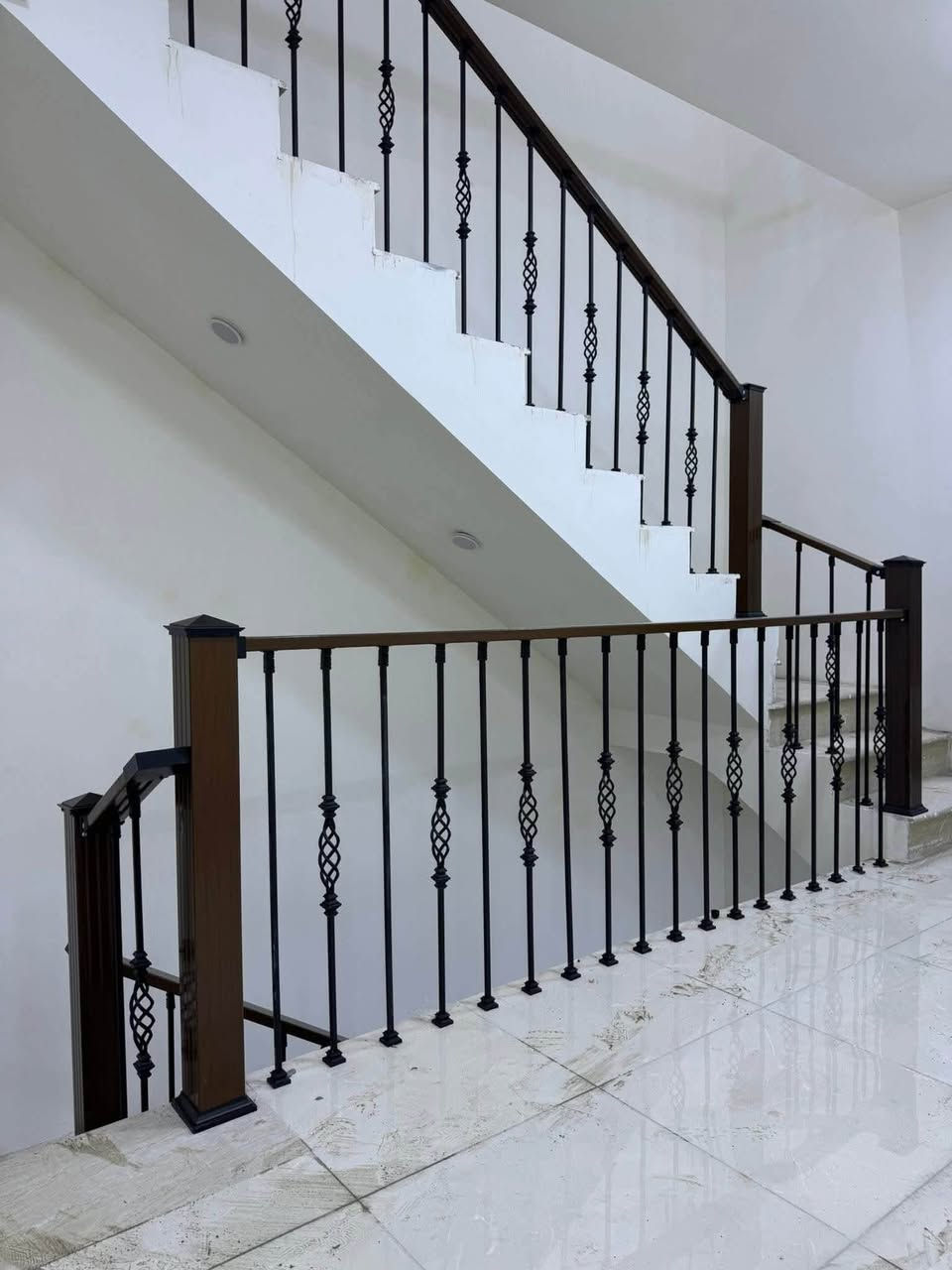 مطابخ المنيوم • كوارتز طبيعي • ميسان سوق الذهب