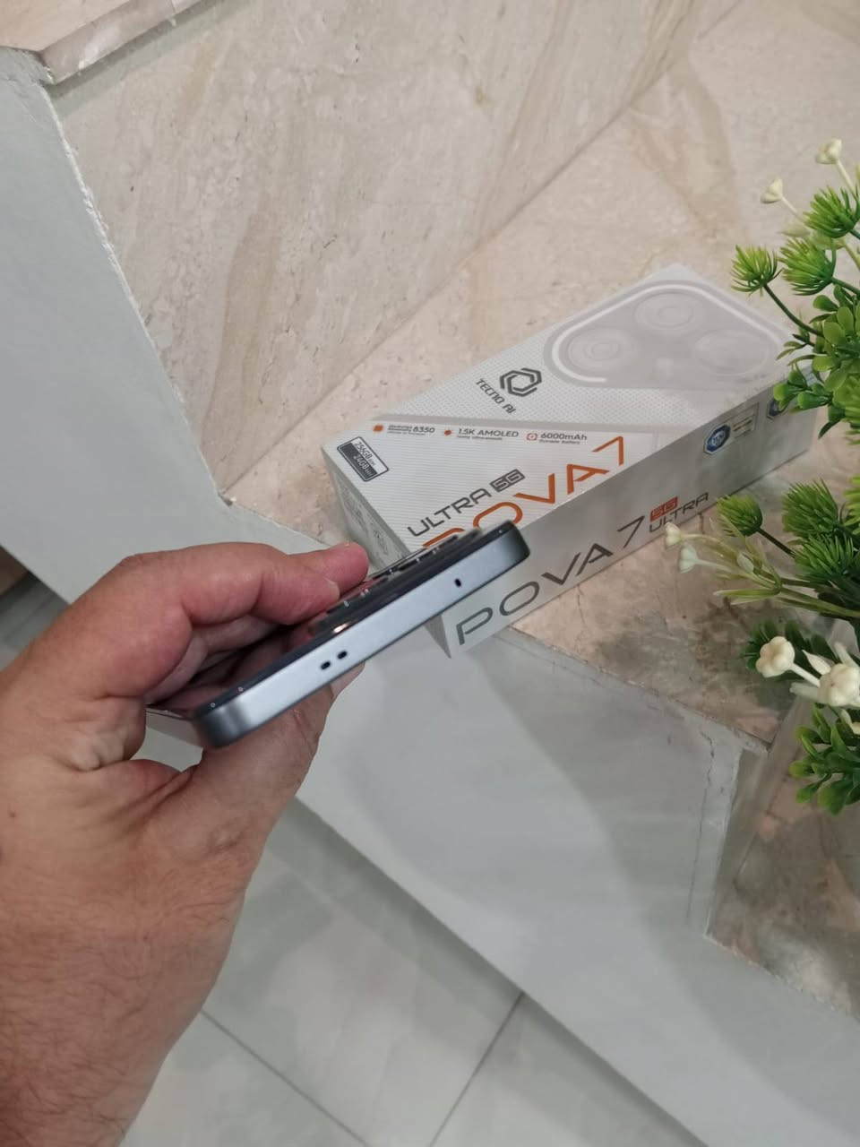 للبيع وحش الاداء والالعاب تكنو بوفا 7 الترا
رام 12+12
ذاكره 256
شاشه 120 هيرتز
ببجي 120 فريم
جهاز نظيف لوك مع كامل ملحقاته 
السعر 375 الف نهايته
مكاني موصل
للتواصل ***********
          ***********
