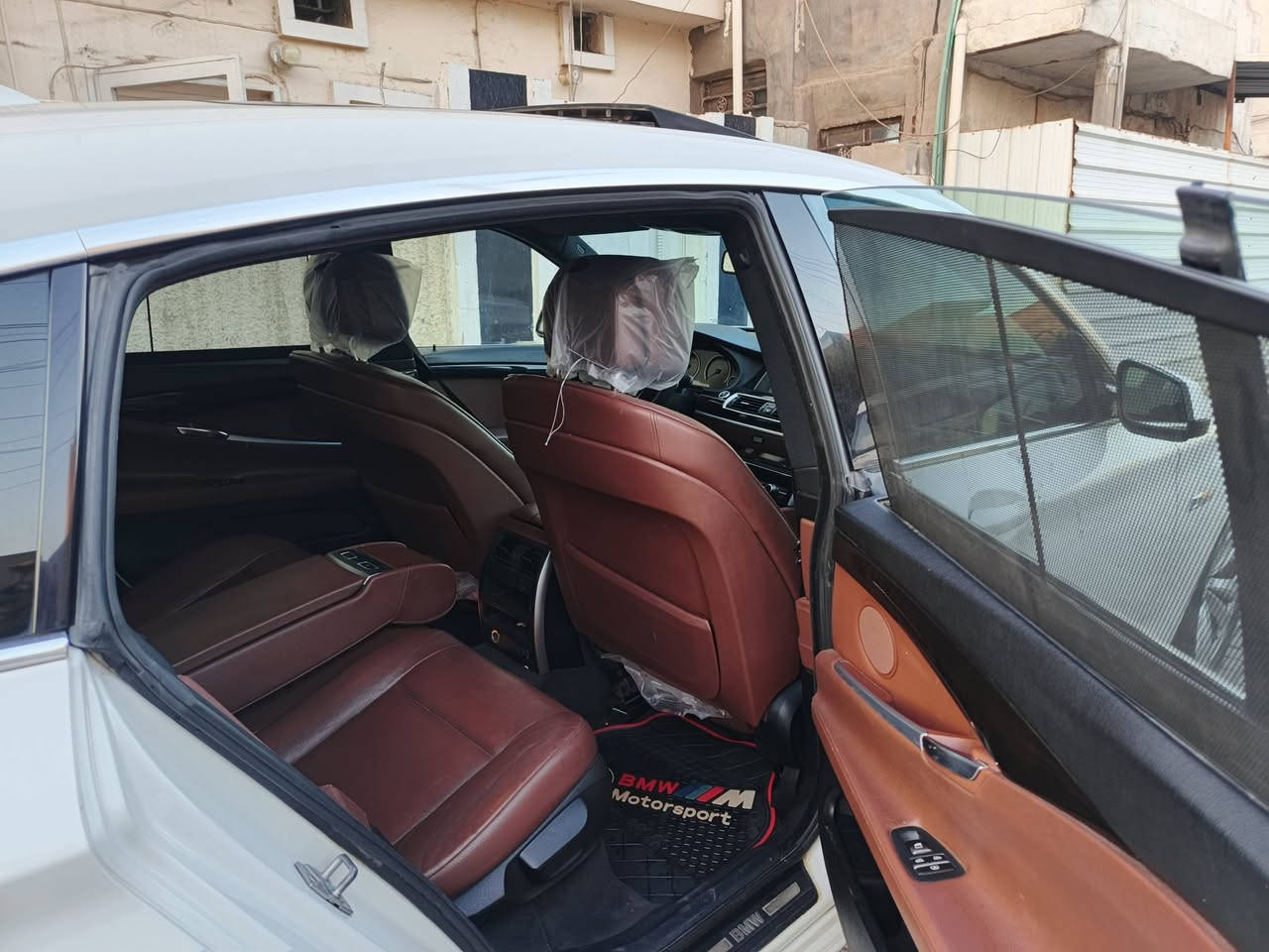 السلام عليكم BMW 535موديل 2012 خليجي فول مواصفات 1/1  أبواب شفط سيارة كلش حلووو أو تمشي بإنزين عادي مال جني اعتقد ما شفت هيج رزانه بنورامه السعر 190 ورقه الهاتف ***********
