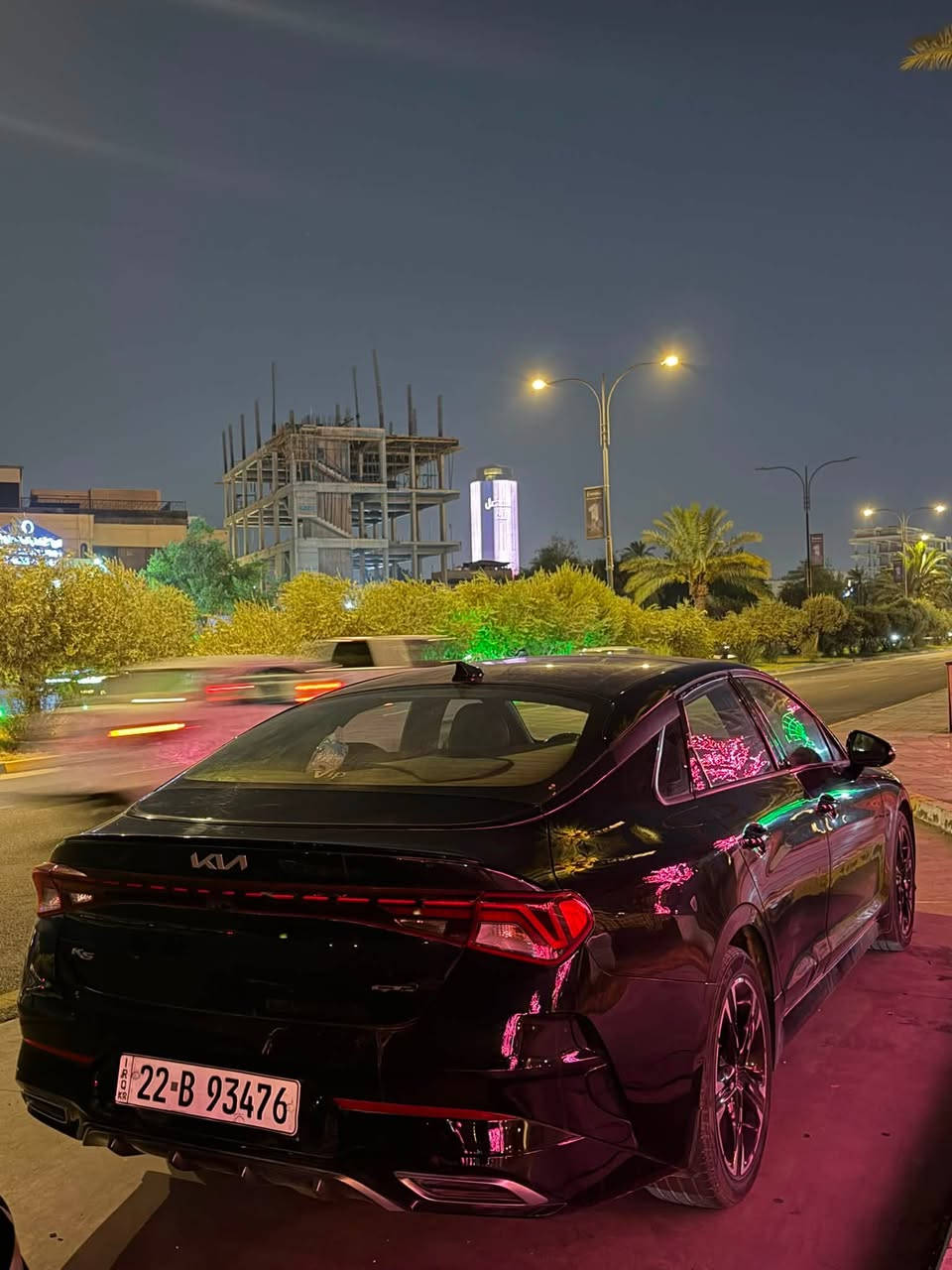 السلام عليكم 

🚘 للبيع Kia K5 GT-Line موديل2022

📍 رقم أربيل تحويل ثاني يوم

📍 المكان: بغداد 

✅ بدون دواخل

✅ حادثه جاملغ وبنيد حادث بسيط وحاط الصور مالته
والبنيد بيها اثر بقه شغل دبي مثل ما موضح بلصور 

🎨 اللون: أسود

🔥 محرك 1600 تيربو

🌟 المواصفات:

• داخلية اسود جلد مختم GTكامل رياضي بلاد

• كشنات جلد + تدفئة

• ستيرن تدفئة

.  بانوراما

• تشغيل عن بعد

• بصمة + هاند بريك بصمة

• شحن هاتف لاسلكي

• قيادة ذاتية على الخطوط السريعة

• مثبت سرعة / ماشيه 82 mi

• AUTO HOLD

• أوتو بريك

• كير أوتو + عادي

🛡️ أنظمة الأمان:

• ABS

• مانع انزلاق

• حساسات إطارات

• رادار أمامي وجانبي

• مراقبة النقطة العمياء

• رادار الخطوط البيضاء

• توقف ذاتي عند الرجوع

💡 الإضافات:

• لايتات 4 عدسات

• LED + زينون

• بك لايت LED

• مصابيح ضباب LED

• كامرة دوارة

• شاشة + شاشة أعطال

• نظام ملاحة (خريطة)

• Apple CarPlay / Android Auto لاسلكي

• بلوتوث + AUX + USB

• فول تحكم ستيرن

• أشاير بالمرايا

• مقعد كهربائي

• ويلكم لايت رياضي

• أنظمة قيادة: Eco / Sport / Smart / Normal

وسيارة مشامه بانزين عادي ابدد كله محسن

💰 السعر :157$ دولار وبيها مجال  

📞 للاستفسار:

✅ متوفر واتساب: ***********
