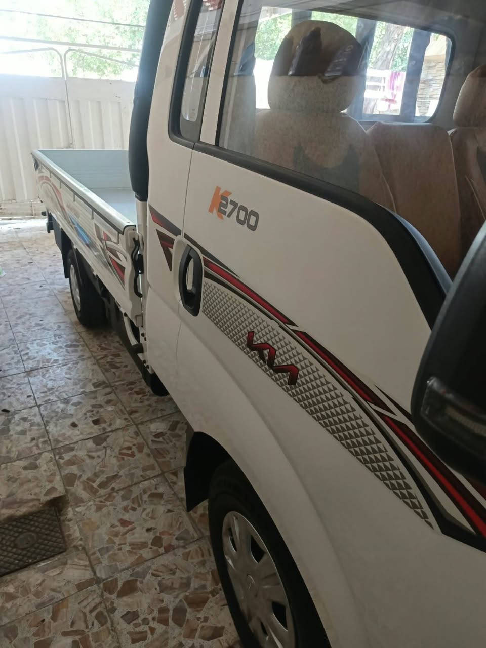 كيا حمل 

2026 زيرو جديدة السيارة 

رقم كربلاء تحويل ثاني يوم 

السيارة خير من الله فول من الوكالة 

وأحلى من الصور تجي وتشوف مكاني كربلاء

سستم ودوشمة ارضية وكشنات كاملة 

السعر 200 وبيها مجال بيع فقط كربلاء, العراق
