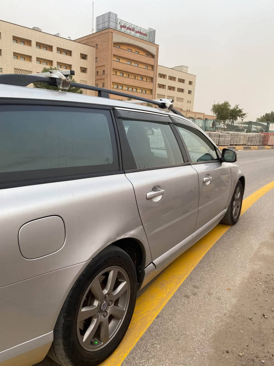 السلام عليكم
سياره للبيع فولفو V70 موديل ٢٠١١ لون سلفر   السعر 65$

السياره محرك كايم 

مكن السيارة نجف.  للتواصل ***********

تبريد شغال 

تخم تاير جديد 

باتري جديد 

تبريد قطعتين
