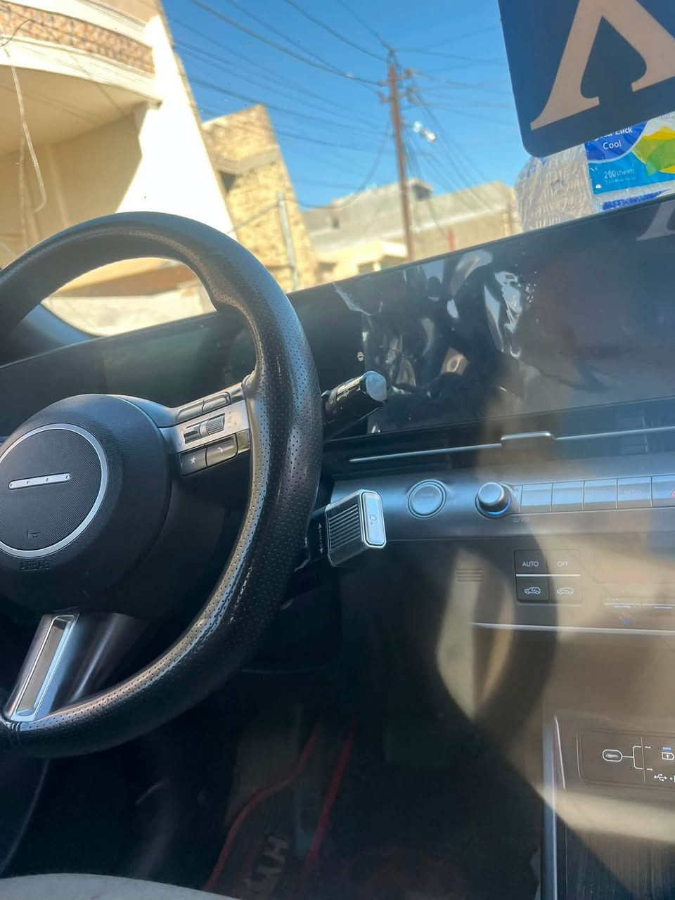 سلام عليكم كونا موديل 2024 خليجيه فول مواصفات محرك 2000 دووش بصمه تشغيل عن بعد كامرة خلفية حساسات أمامية وخلفية بانوراما 3 انظمة قياده الكير تعليك مثل ماموضح بلصور كير محرك مكفول كفاله عامه الكشر مكفول كله شخطه مابيهة سياره مفوله 1/1 تبريد قطعتين شاحن لاسلكي 
رقمهة بغداد انكليزي و سنوية جديدة تحويل ثاني يوم 
داخلهة قماش / السياره مكانهة بغداد /العامريه
الهاتف *********** بي واتساب
السعر 200 ورقه وبيهة مجال بسيط
