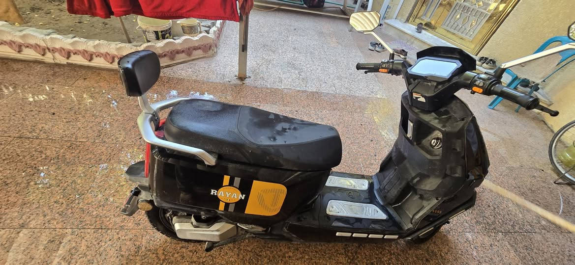 دراجة شحن الريان وحش الكون6 بطاريات 
مبدل بطاريات 6 جدد شرط الفحص يعني راجعه وكاله
سعره 900 الف 
مكاني كربلاء
***********
