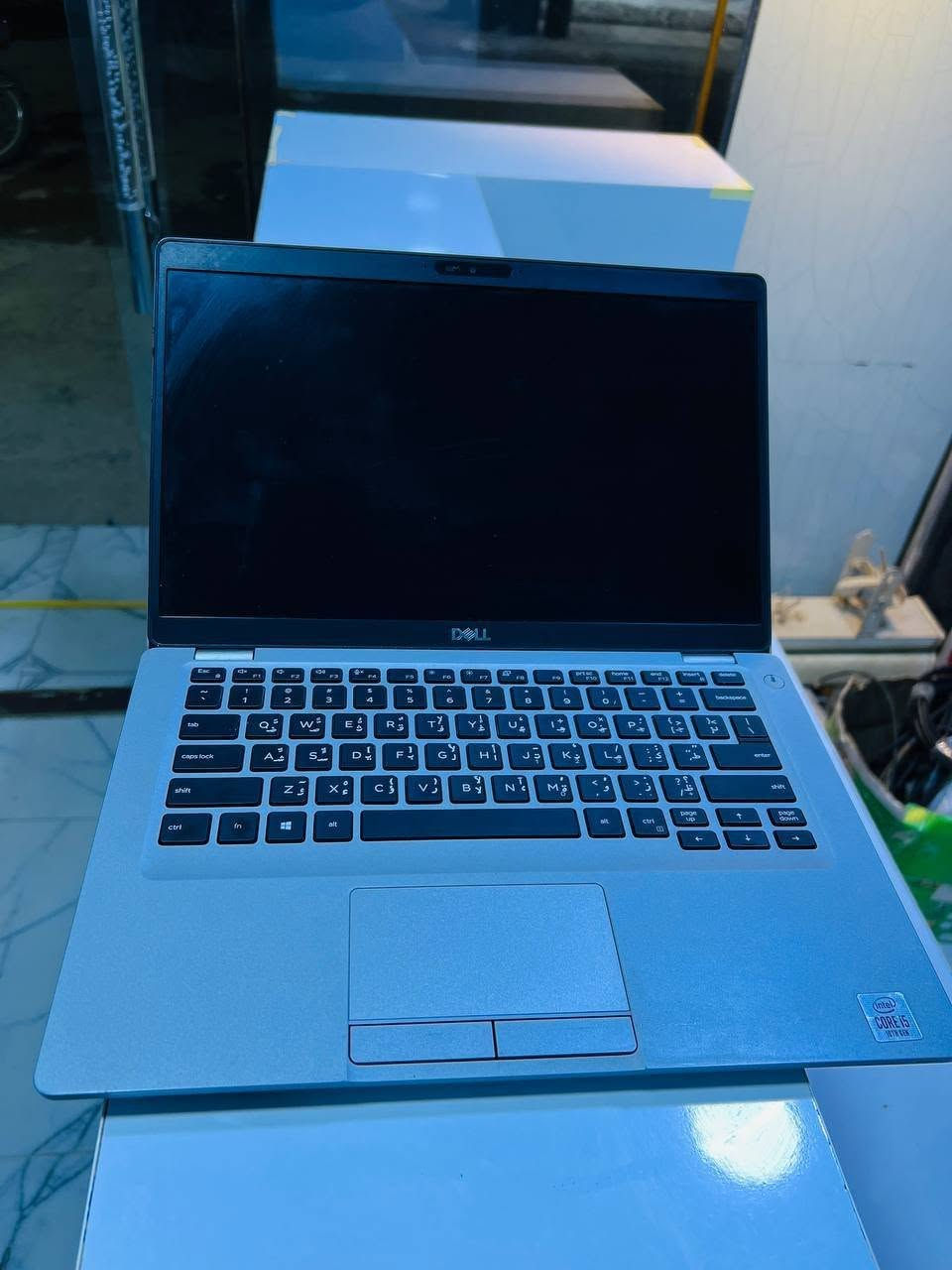 💻 لابتوب Dell للبيع
🔹 المعالج: Intel Core i5-10210U الجيل العاشر
🔹 السرعة: 1.60GHz وتصل إلى 2.11GHz
🔹 الرام: 16GB RAM
🔹 التخزين: 256GB SSD NVMe
🔹 كرت الشاشة: Intel UHD Graphics
🔹 النظام: Windows 64-bit
🔹 الشاشة: غير لمس
🔹 الجهاز سريع ومناسب للدراسة، العمل، التصفح والبرامج.

📌 الجهاز مستخدم وبيه بعض الخدوش الخارجية مثل ما واضح بالصور، لكن شغال.

💰 السعر: 300 ألف قابل للتفاوض بالمعقول

📍 المكان: النجف
رقم : ***********
