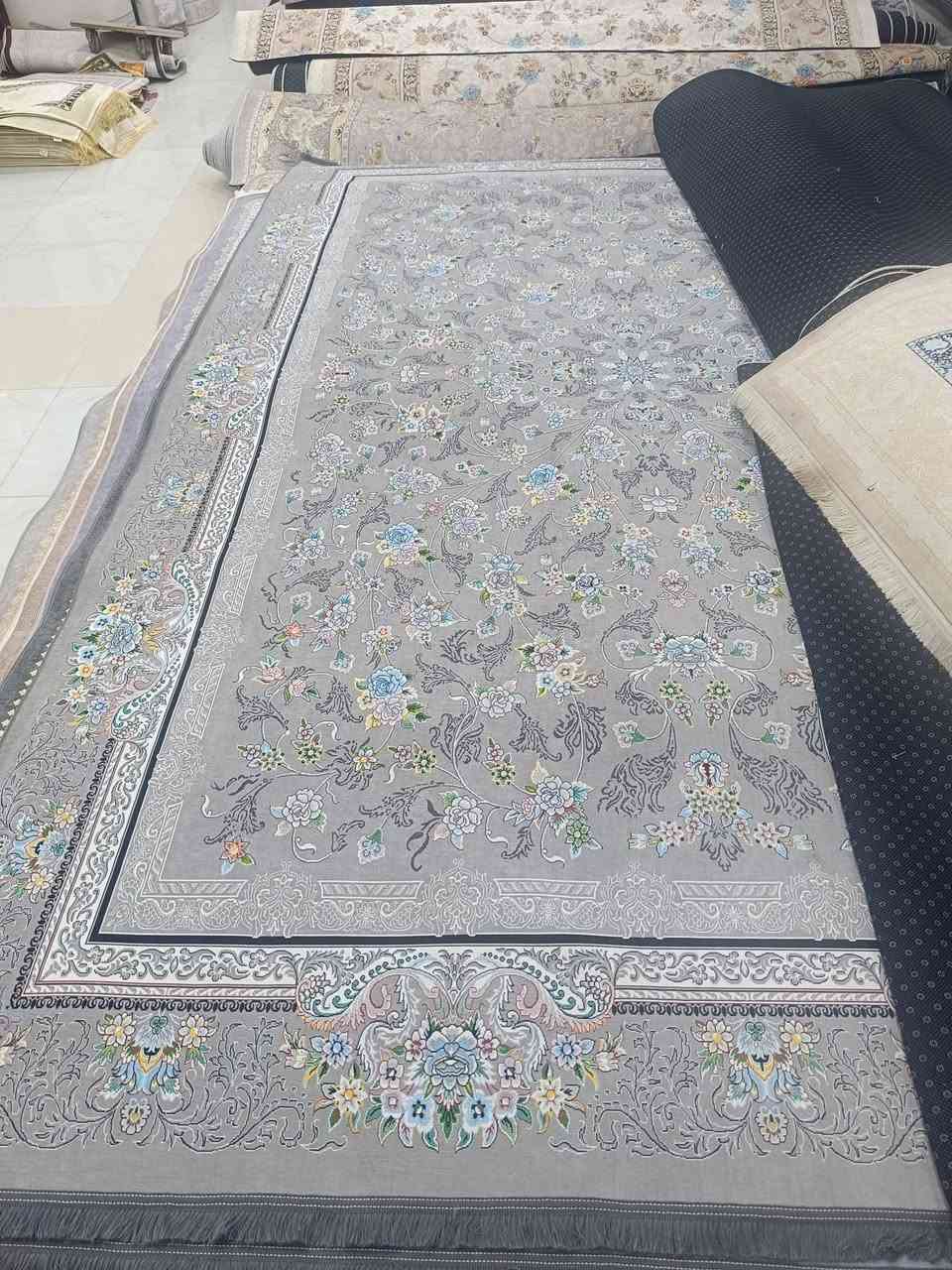 داشکان پشتلاستیک ئەسڵی هەموو نەخش و قیاسێک مەتری 8هەزار واتە فەرشێکی 3x4تەنها 95هەزار
لەسموود سەروی مارکێت ئاڵتون بەرانبەر پێشانگای بورهان 
ژمارە *********** تاکو ڕۆژی جمعە
