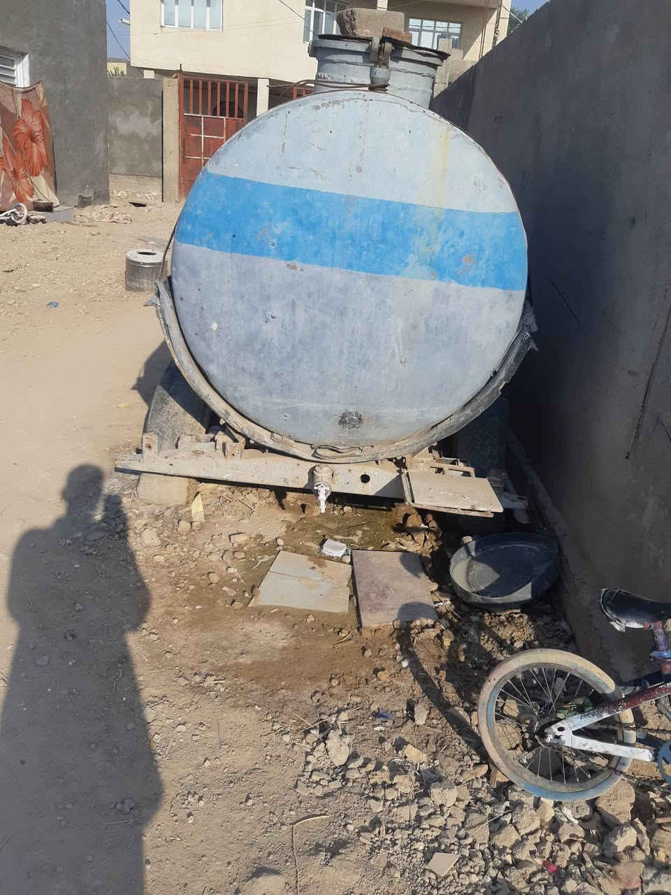 مقطورةروسية سعة 2 طن ألمنيوم (فافون) ثقيل نظيفة وجاهزة السعر مليون قفل الكرنه الشرش
***********
