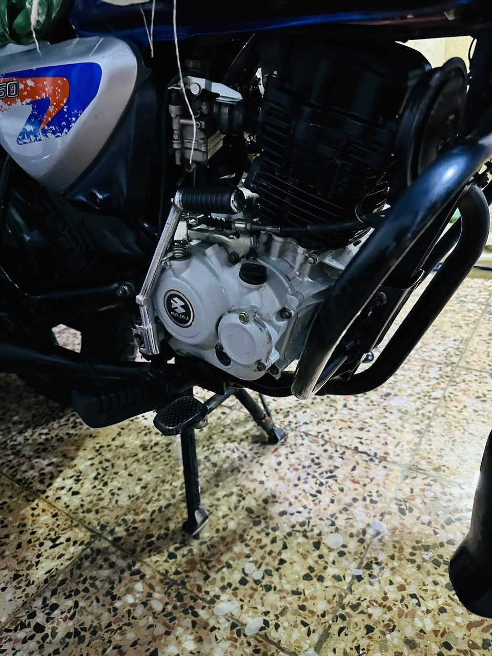 وراق صوليات شرط الترقيم ٧ وصل مصطفى موجوده
بوكسر مديل 23 نازله 24
دراجة زيرو تخبل مكينه نظافته 100٪ كلش خرس
ماشيه 29الف حقيقي لاتنقيص ولاتبخير 
دراجه ستخدام شخصي
تانكي جارد شويه مكاني
 شهداء العبيدي ***********
