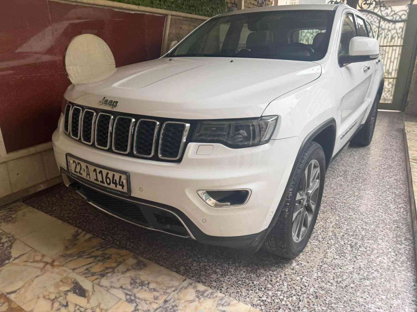 موديل ١٨ خليجيه وكاله ليث العبيدي السياره مكفوله من الصبغ والضربه بيه سحبه كرت في الجاملغ الأيمن فقط كد إصبعين حداديه تخم تاير السياره فول بنراما حساس امامي خلفي زراك لايت مري كهرباء فوريل توقف ذاتي اوتوبريك كشنات كهربائي خزن ميموري جنطه كهربائيه سياره جاهزه مكينه شاديله بساتم ١٤ يعني أتخلي بانزين عادي محسن رقم أربيل تريد وكاله اوتحويل ماشيه ٨٥ كيلو سياره جاهزه من كشي ستيرن كهربائي سياره فول السعر ٢١٥ وسعره بلاش جاهزه العنوان بغداد بلديات قرب تقاطع المصرف ***********
