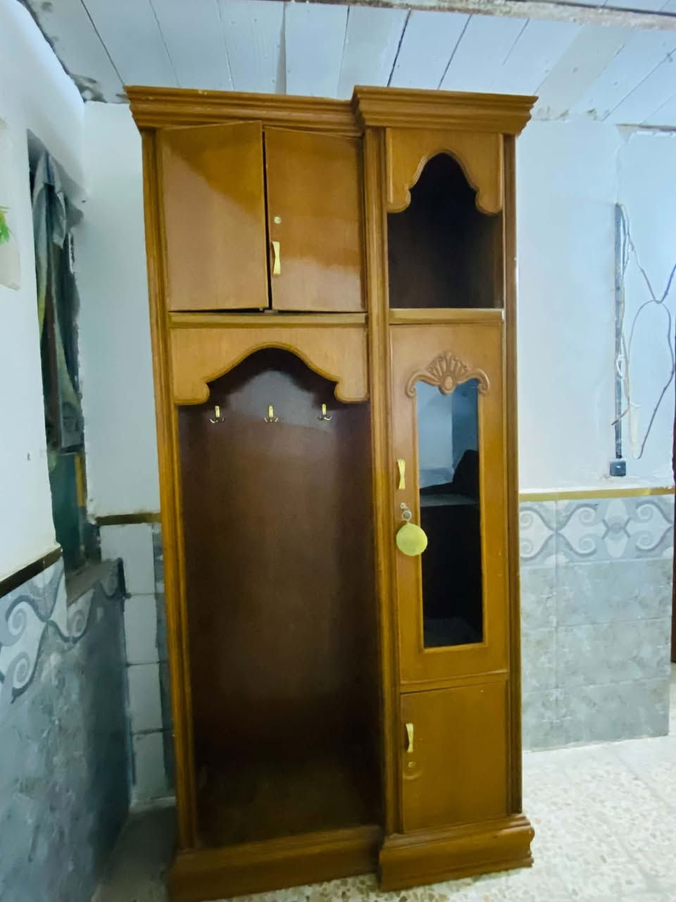 ميز مراية • كومودينات • ثقيل