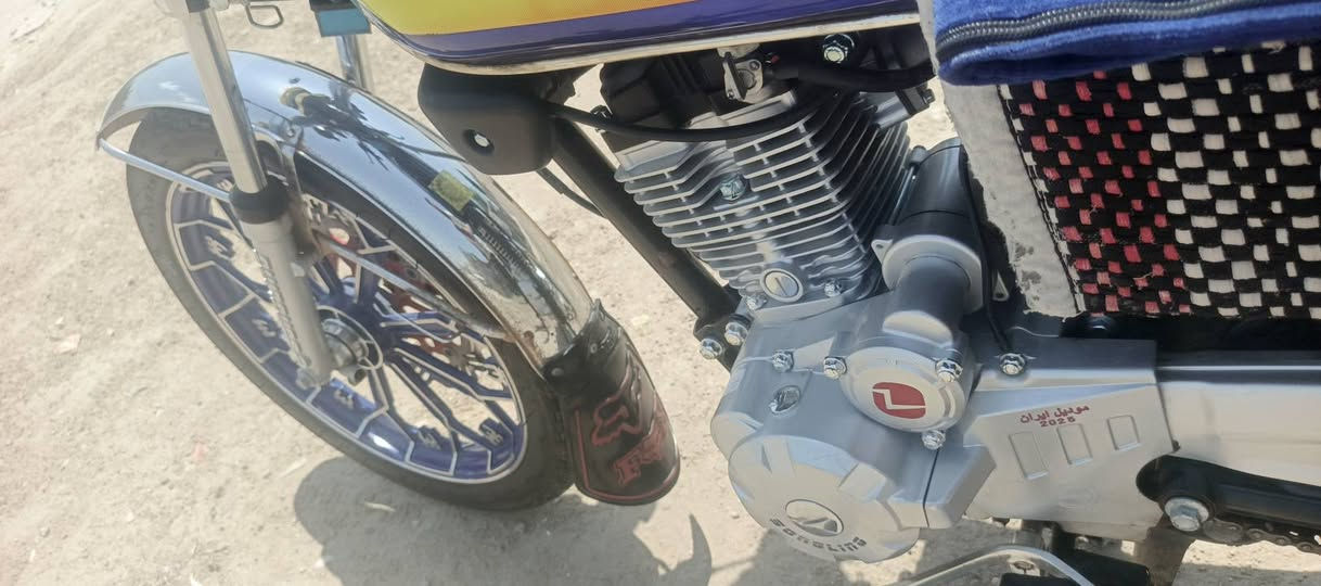 سيفان 25كفاله عامه مكينه200
نضافه مثل ما واضح بل صوره اي نقص ما بيها
مكاني حله ورديه خارج ***********
