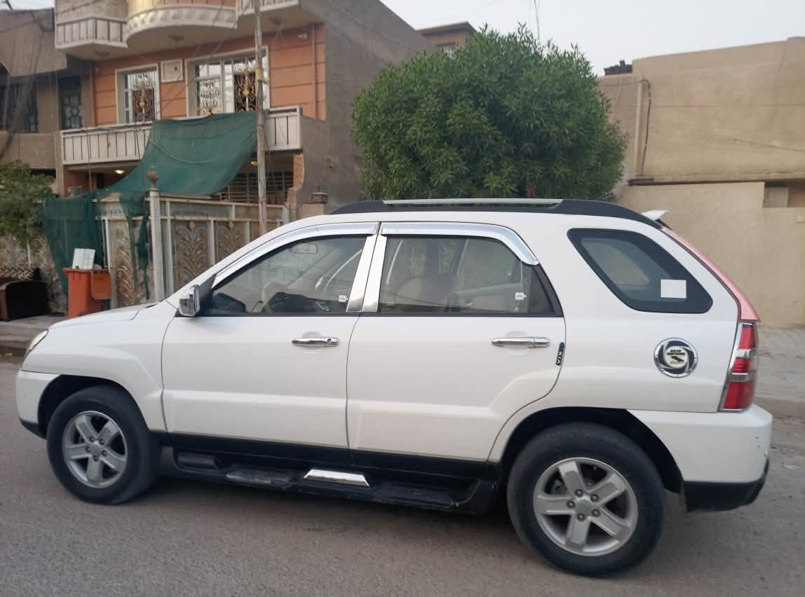 السلام عليكم للبيع كيه سبورتج موديل 2010 خليجي رقم بغداد باسمي تبريد. كير محرك صدر  جيد كهربائيات جيد سعر115 للتواصل ***********
