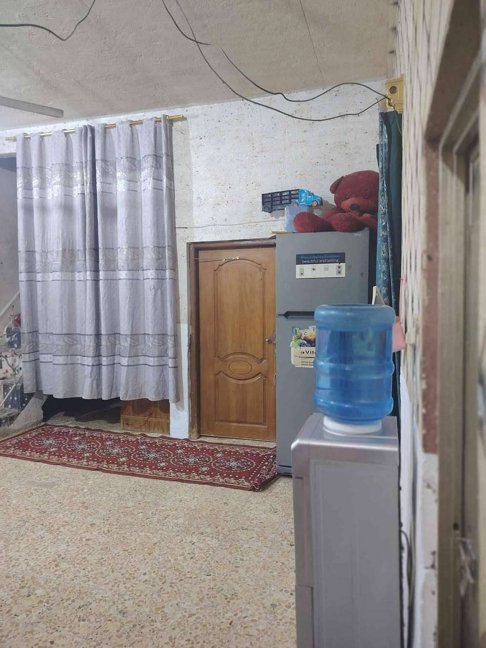 بيت للبيع طابو زراعي مشمول بالتطويب سند 25 ١٠٠م مربعه اساس صب
غرف وصاله واستقبال مكشوفات ٢  ساحه كبيره البيت بي مجاري للشارع البناء بلوك درجه اوله وعكاده وكاشي الشارع٦م المكان بداية علوة الفحل قرب جسر الإمام علي  فرع اسواق الحشد الشعبي قريب عن الشارع   السعر ٣٢ مليون مع المجال للاستفسار, ***********
