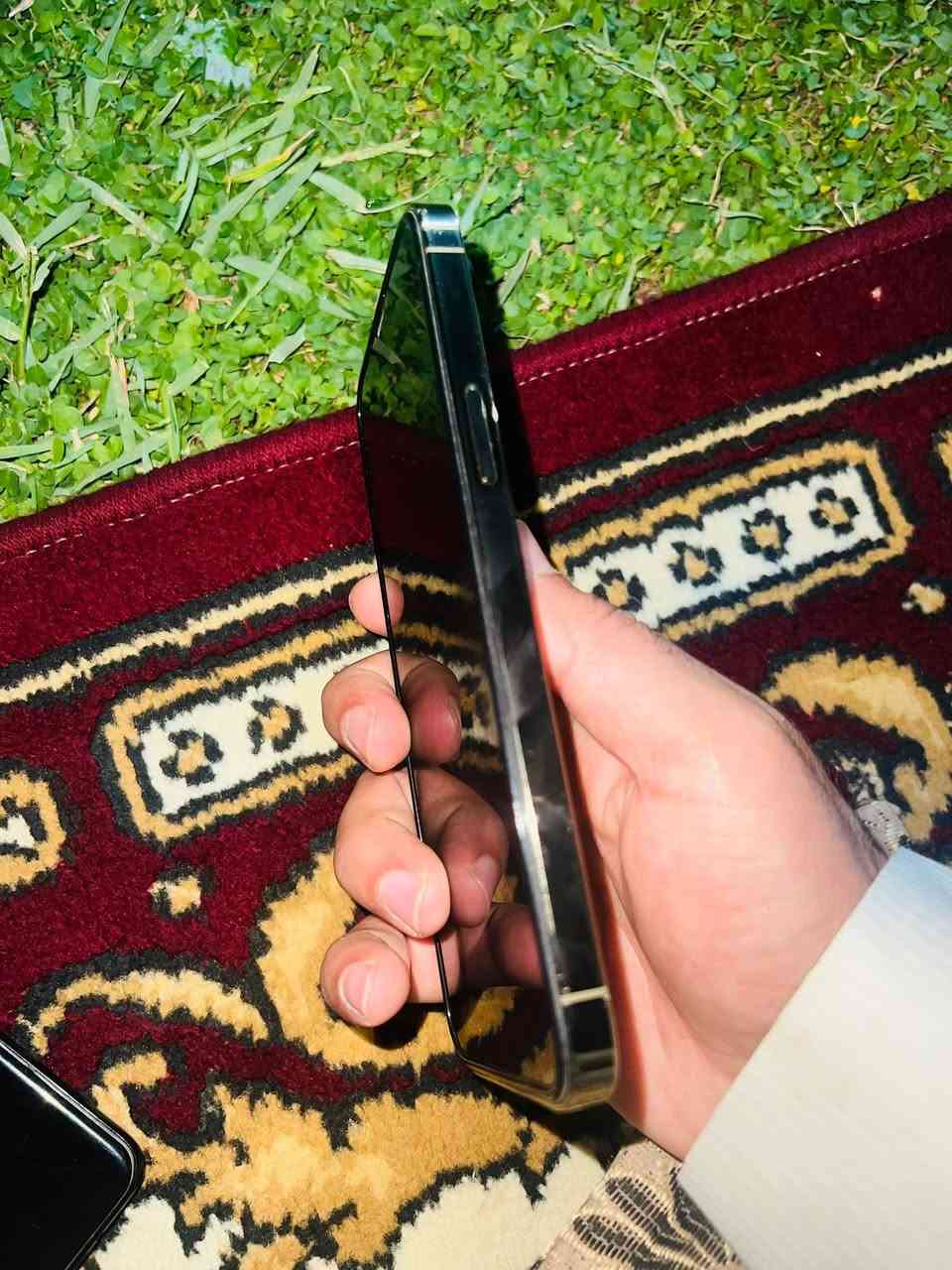 السلام عليكم آيفون 12 برو ماكس دبل خط ذاكره 256 بطاريه 80 جهاز كله بلاد بطاريه وا شاشه ما مفتوح بس كسر صغير بل ضهر ما إيثر ملاحضه الضهر يتبدل ليزر شغال بلاد اب 15 الف السعر 525 وبي مجال جثير شراي تعال خاص او اتصال 📞 ***********

نص مكتوب في الصور:
- 11:35
- حول
- < iPhone12
- الاسم
- < 26.1
- iOS إصدار
- iPhone 12 Pro Max
- اسم الطراز
- MGC63ZA/A
- رقم الطراز
- G6TDX2W70D5L
- الرقم التسلسلي
- سجل تاريخ القطع والخدمة
- الأغاني
- ٤٤٥
- الفيديوهات
- ١,٣٤١
- الصور
- ١٤
- التطبيقات
- ٢٥٦ غ.ب.
- السعة
- ١٧٠,٥١ غ.ب.
- متوفرة
- EO:6D:17:A5:C1:BA
- عنوان Wi-Fi
- حالة البطارية والشحن رسالة مهمة حول البطارية حالة بطاريتك متدنية جدا. يمكن أن يبدل أحد مزودي خدمة Apple المعمدين البطارية لاستعادة الأداء والطاقة القصويين. العثور على خيارات الخدمة... الحد الأقصى للقدرة ٨٠٪ هذا قياس لقدرة البطارية مقارنة بقدرتها عندما كانت جديدة. قد تتسبب القدرة المنخفضة بتقليل ساعات الاستخدام بين عملية الشحن والأخرى. أقصى قدرة للأداء ستساعد الأنظمة المضمنة في النظام والمكونات في تخفيف آثار الأداء التي قد تلاحظها أثناء التقدم الكيميائي في عمر بطارية iPhone. شحن البطارية المحسن للحد من استنزاف عمر البطارية، يتعلم إلى iPhone من عادات الشحن اليومية، بحيث ينتظر ولا يتجاوز ٨٠٪ حتى يحين موعد حاجتك إلى استخدامه.
- ١١:١٩ القطع والخدمة تجمع Apple سجل تاريخ القطع والخدمة، وهذا السجل يعرض معلومات عن هذا الـ iPhone وحالته وتفاصيل إصلاحه. معرفة المزيد... سجل تاريخ الخدمة البطارية الخدمة