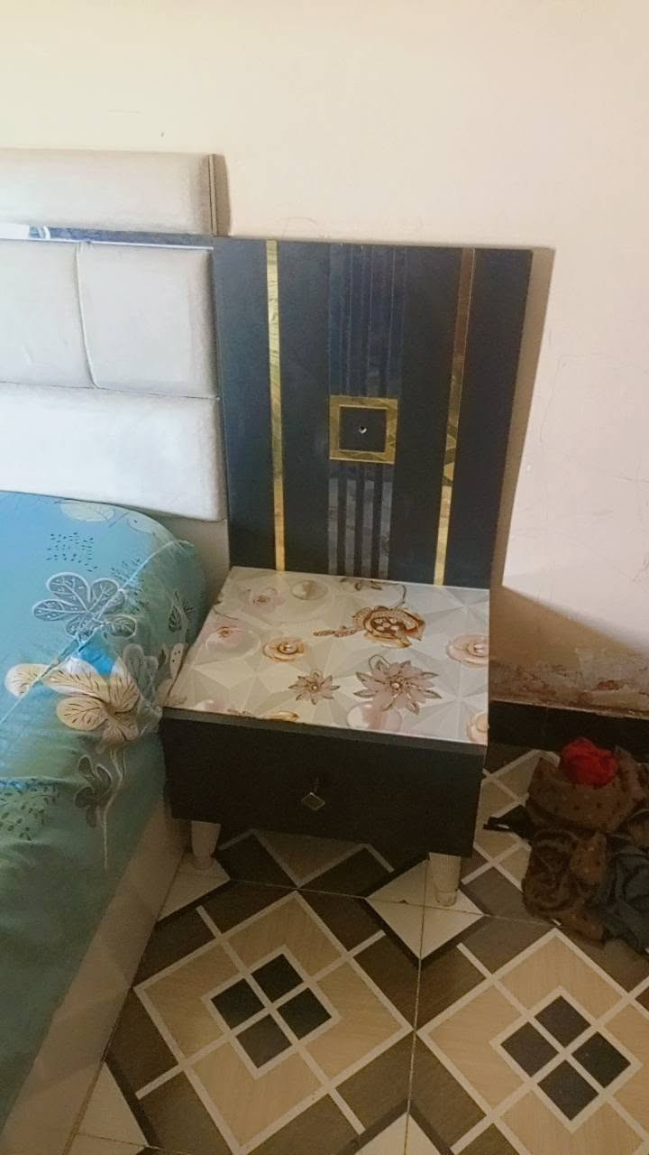غرفه سعرها 350
وميز بلازمه 50وبوفيه 25
للستفسار خاص او تصال برقم 
***********
