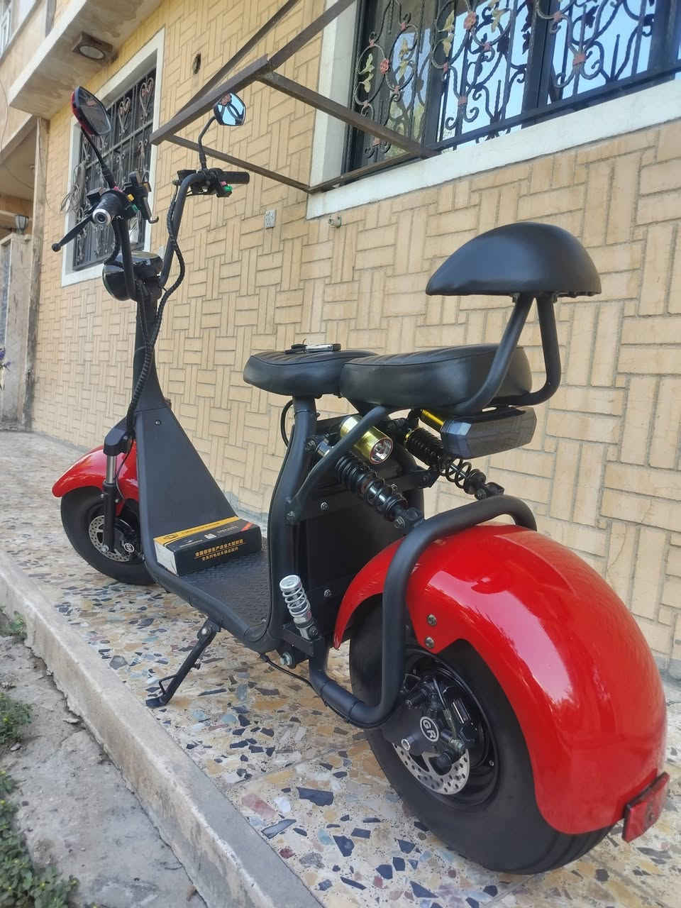 السلام عليكم دراجه شحن هارلي جديده بشكل استخدام قليل جدا.
بطاريه ليثيوم جديده محموله مشحونه كم مره.
كارت bms ذكي يربط عن طريق الموبايل ينطيك معلومات البطاريه بالكامل.
ملف 1500.
مكاني بغداد جادريه.
السعر ٧٥٠ الف.
***********

نص مكتوب في الصور:
- Bluetooth connection > Main interface > JHB-D21911013663 50 25 75 SOC 100 85.1% Balance Dischg MOS Chg MOS Power KW Cycles voltage differen ce Aver age volt Mini mum volt Maxi mum volt 0.000 kw 15 0.004 v 4.063 v 4.061 v 4.065 v 0 Status information Parameters setting Active balance Status Display