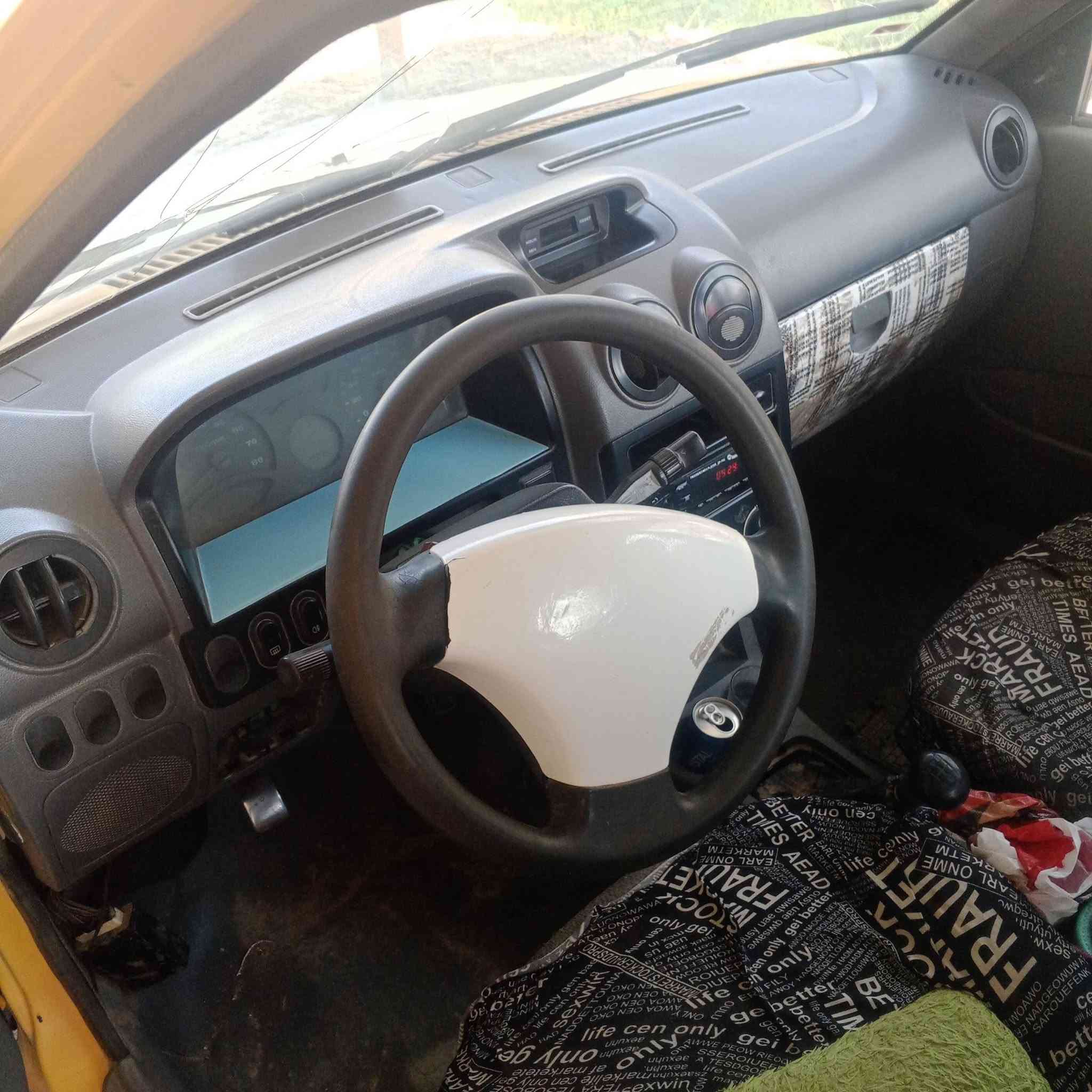 سايبا للبيع موديل ١٥رقم قادسيه مكينه وكير كفاله وصدر نضيف رقم قادسيه سياره مامسجله هيئه وعليها غرامات مروريه ٤٠٠ مكاني صدر الدغاره السعر ١٤ ورقه للاتصال ***********
