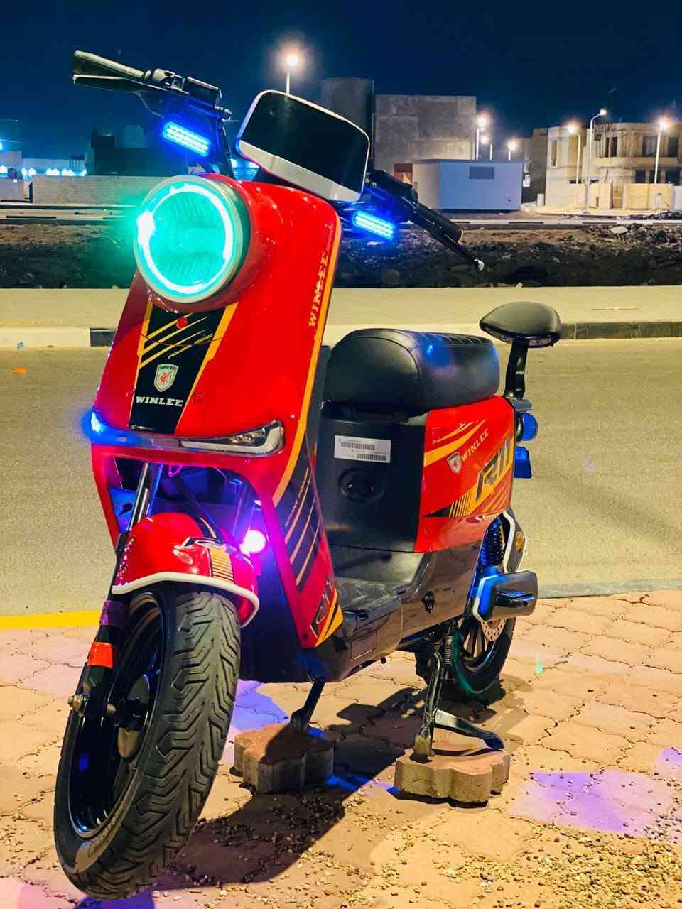 الرقم ***********
سلام عليكم 🤍.

دراجة R11  للبيع مديل 2026.
النضافه 100/100.
كهربائيات كلها شغالة مانقصها اي شي
السعر 550 بيها مجال حك الجيه فقط
الهورن طاط بلاد 
تجي ويه الدراجه بصمتين + سويجين + كارتين 
البصره - الزبير - حي الصحفين 📌.
