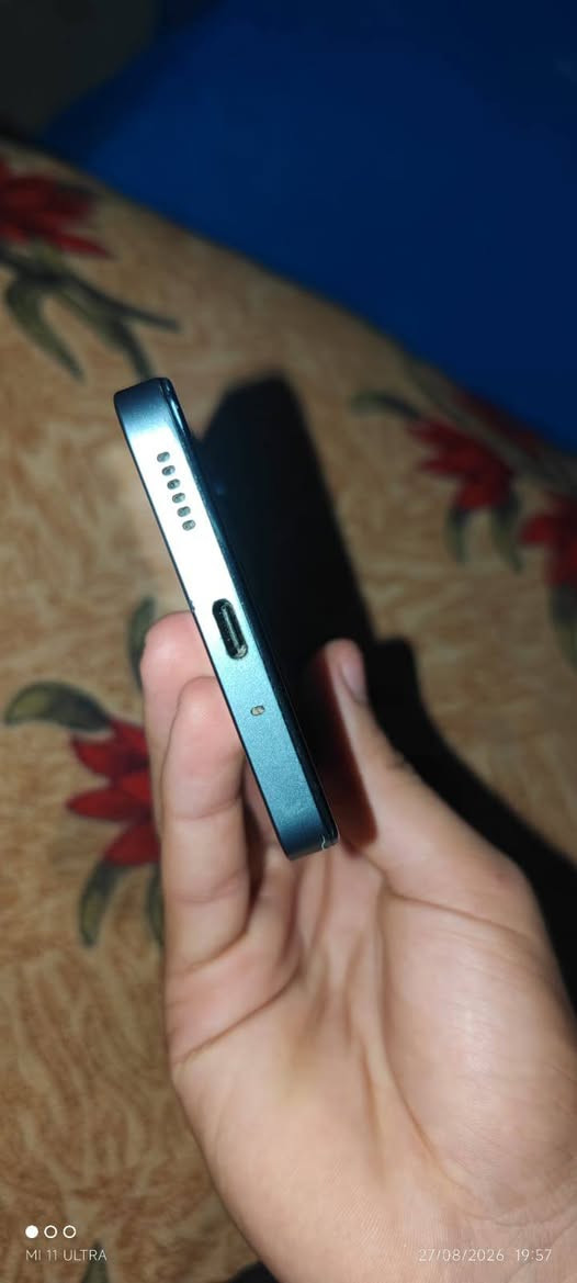 هاذ بوفا 5G 7
🔋98 
ذاكره 💾256
رام 8
لون 🖤
سعر 330الف قفل 
ايذا مو شراي لا تجي 
مكاني موصل ايسر  
رقم ***********
