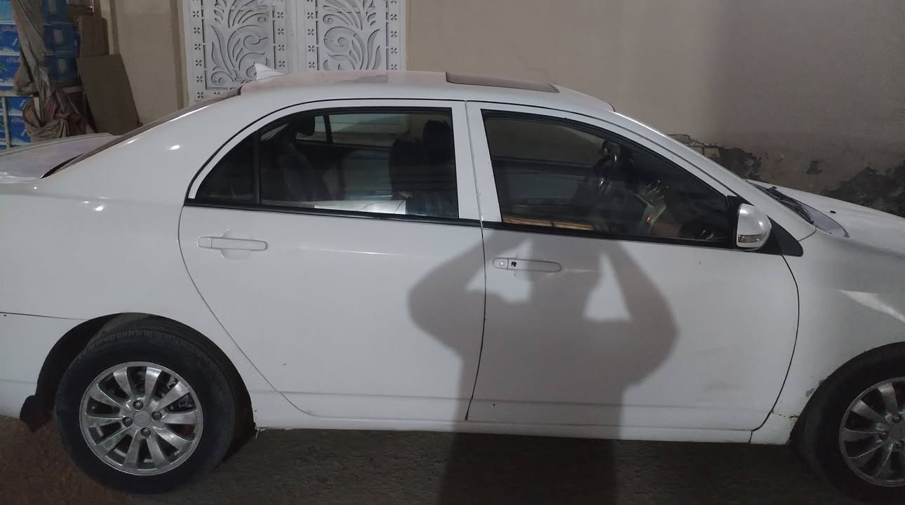 سلام عليكم بي واي دي G3 2013 للبيع كير مكينة مكفولات صدر  تخم تاير كهربائيات بنوراما حساسات بصمة شاشة ايباد كامرة كلهة كاملة السيارة مكملهة كلهة مال بيت مابيهة اي نقص حتة الحساسات كلهة شغالة
byd g3 2013 

رقم بغداد انكليزي
الهزة جديدة
سيارة بأسمي تحويل ثاني يوم
العنوان نجف 
السعر 45$ قابل للتفاوض

***********

 مكينة مكفولة 
حدادية نظيفة
مري كهربائيات
بنوراما
حساسات بصمة بابين و جنطة
شاشة وكامرة
السيارة بيها اكثر من قطعة وتلحيظات ابيع حزام
