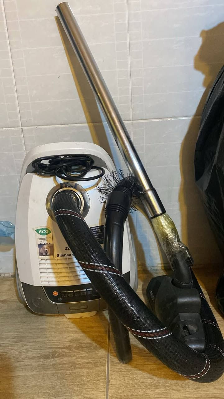 مجموعه أغراض للبيع الاتصال ***********
