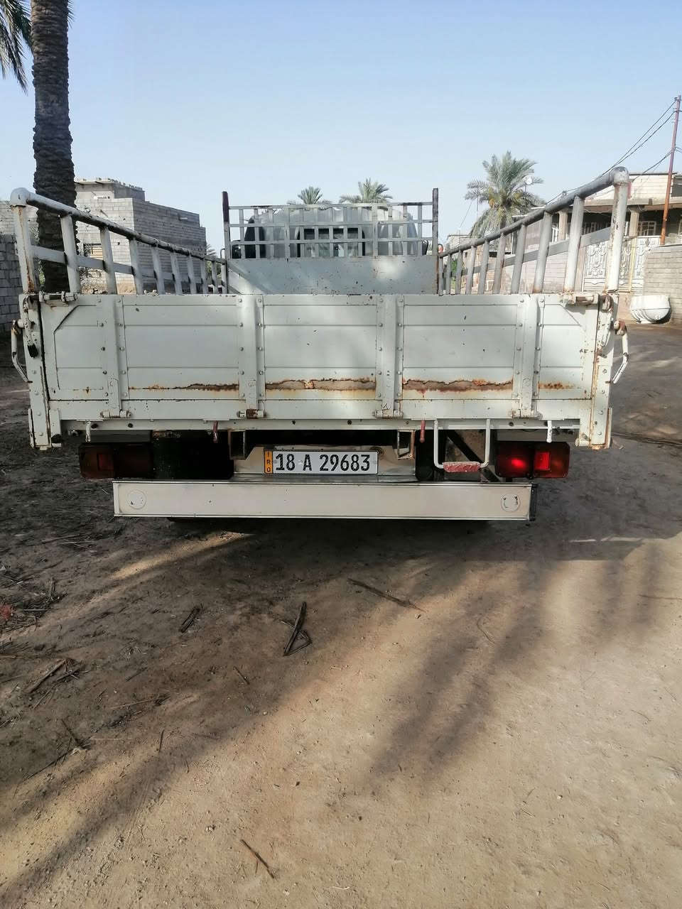 سلام عليكم هاف لوري للبيع السيارة نضيفة و حلوة السيارة جاهزة مديل 96 الاستفسار اتصل على الرقم ***********
