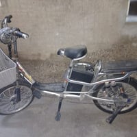 معها شاحنة • سعر مناسب