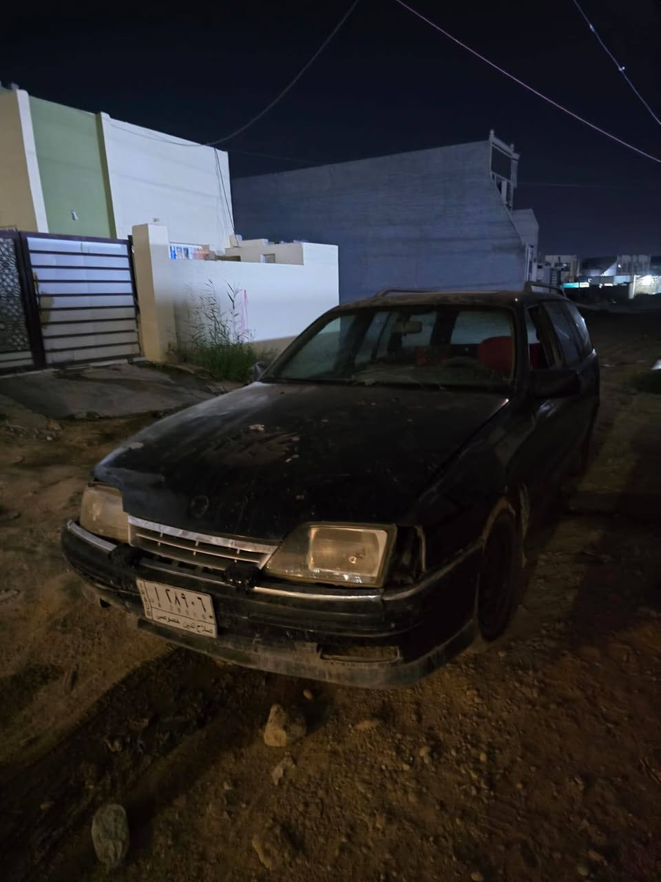 سلام عليكم سياره للبيع اوبل ستيشن موديل 1991سعر 15 بيها مجال شويه رقم ***********
