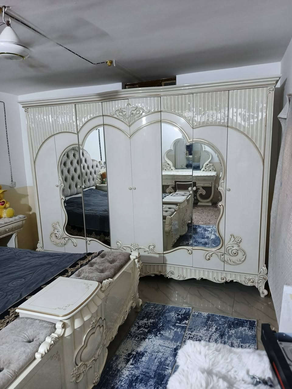 سلام عليكم غرفه نوم صيني درجه اولي اضبط من تركي خشب كله ثقيل حتى الجربايه بيه ملحق كلش نظيفة  اليحب يشوفها اني حاضر  العنوان بلدروز دور مندلي
***********

نص مكتوب في الصور:
- tornado ALHAFIDH