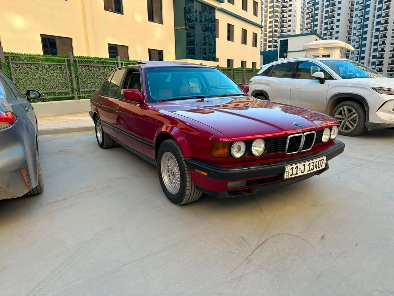 BMW 730i 1990
مفتوح ٦سلندر 
مكينه كير مكفولات  
تبريد ثلج انجماد
 صدر امامي خلفي جديد
 تخم تاير و ويلات جدد
 صبغ درجه اولا 
السياره معمره من لصفر 
عده مال بي ام كامله 
غرفه جديده 
لسياره يعجز الوصف عنها ترايهه  وين متريد وشرط ٢٣٠ معدلك

شنو الي ابالك بيها شغال حته من ترفع اليده مال باب و مقفله يشتغل كلوب البطن مالتها 

السيارة جاهزه من كلشي 

العنوان بغداد الكاظميه 
السعر. 88 ورقه وبيهه مجال كلش قليل 
***********
