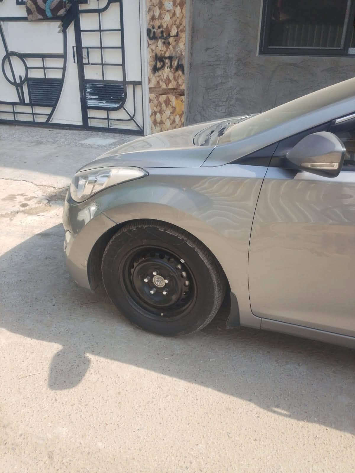 النترا 2012 خليجي فول 1/1 GLS
السياره بيها قطعه صبغ فقط وبيه مكانات بارد 
فتحة بصمة  شاشه كامرة داخل بيجي
مكينة 1800 دوش
السياره جاهزه اي نقص مابيها تبريد ثلج 
رقم بغداد باسمي 
السعر 95 وبيها مجال بسيط 
ياسر ***********
