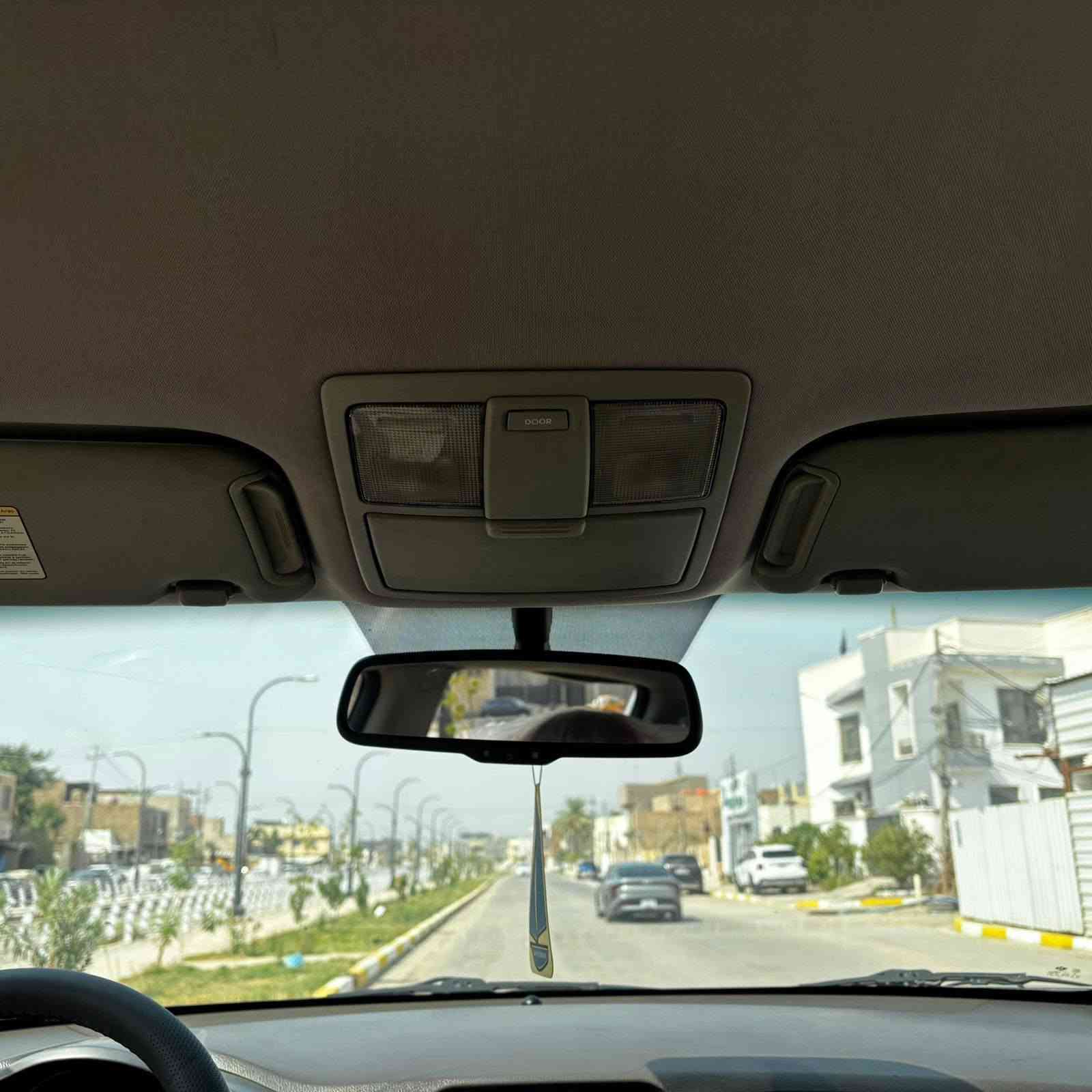 السلام عليكم
للبيع Kia Sportage
رقم بغداد 2012 رقم انكليزي الدولي
سنوية جديد / فول موصفات داخل رصاصي لد نهاري كامره وحساس اصل خمسه ويل كب اشاير بالمري تحكم استيرن يدات الابواب الخارجيه نيكل بك ليت لد الخ 
سيارة بدون ضربة بدون صبغ بدون تبديل
بدون شخوط
 شبر واحد بارد بالباب الخلفي الايسر بسيط جدآ
سيارة ع وضع الشركة داخل وخارج
محرك كير حدادية بدون اي نقص وعلى البلاد كهربائيات ع البلاد
السيارة بدون نقص برغي واحد
تبريد ثلج ثلج 🧊 🧊 
تدفئة شغالة 
السعر ١٢٨ 
مكان السيارة حله شارع الجمعيه
للاستفسار الاتصال على الرقم 
***********
