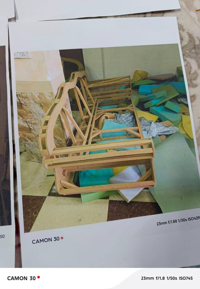 اعلان اعلان وبسعر مناسب 
 للبيع: هياكل قنفات وخشب خام تركي درجة اولى– جاهزة للتغليف 🛋️
إذا كنت صاحب ورشة نجارة معمل أثاث هاي الاخشاب جاهزة للتغليف 
✨ التفاصيل:
الجودة: خشب قوي ومتين وبناء هيكلي ممتاز يعيش وياك.  
التصاميم: موديلات متنوعة تناسب الأذواق الحديثة والكلاسيكية.  
الحالة: خشب خام جاهز مباشرةً لإضافة الأسفنج والقماش بالأنواع والألوان التي تختارها.  
البيع: يتوفر للبيع بالجملة (للمعامل) 
📍 الموقع: كركوك - حي عدن
📞 للإستفسار أو الحجز: ***********

نص مكتوب في الصور:
- CAMON 30 23mm f/1.8 1/50s ISO807
- CAMON 30 23mm f/1.8 1/50s ISO880
- CAMON 30 23mm f/1.88 1/50s ISO429
- للبيع كراسي وقنفت ديوان رئاسي تركي خشب أصلي - جودة عالية قنفات كراسي خشب تركي أصلي تصميم أنيق ومتين مناسبة للدواوين والمجالس والمكاتب بحالة ممتازة الكمية محدودة الفرصة مناسبة لمجبي الذوق الرفيع والأثاث التركي الأصيل للاستفسار والتواصل *********** أثاث تركي أصلي * جودة عالية * أسعار مناسبة