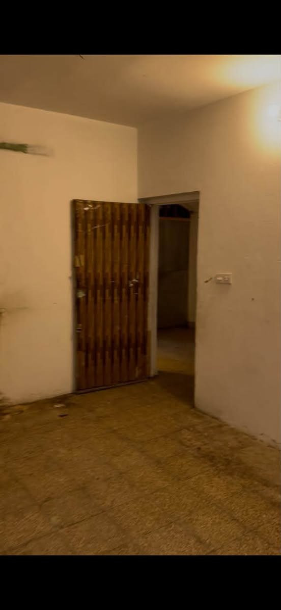 🏠مشتمل طابق ارضي للايجار
المساحة ١٠٠م  

📍الموقع - الكريعات - شارع الكويتي - قرب المركز البلدي

🚩 يحتوي على غرفة نوم - صالة - حولي - مطبخ - صحيات 

💰السعر ٣٥٠

☎️للاستفسار الاتصال ***********
